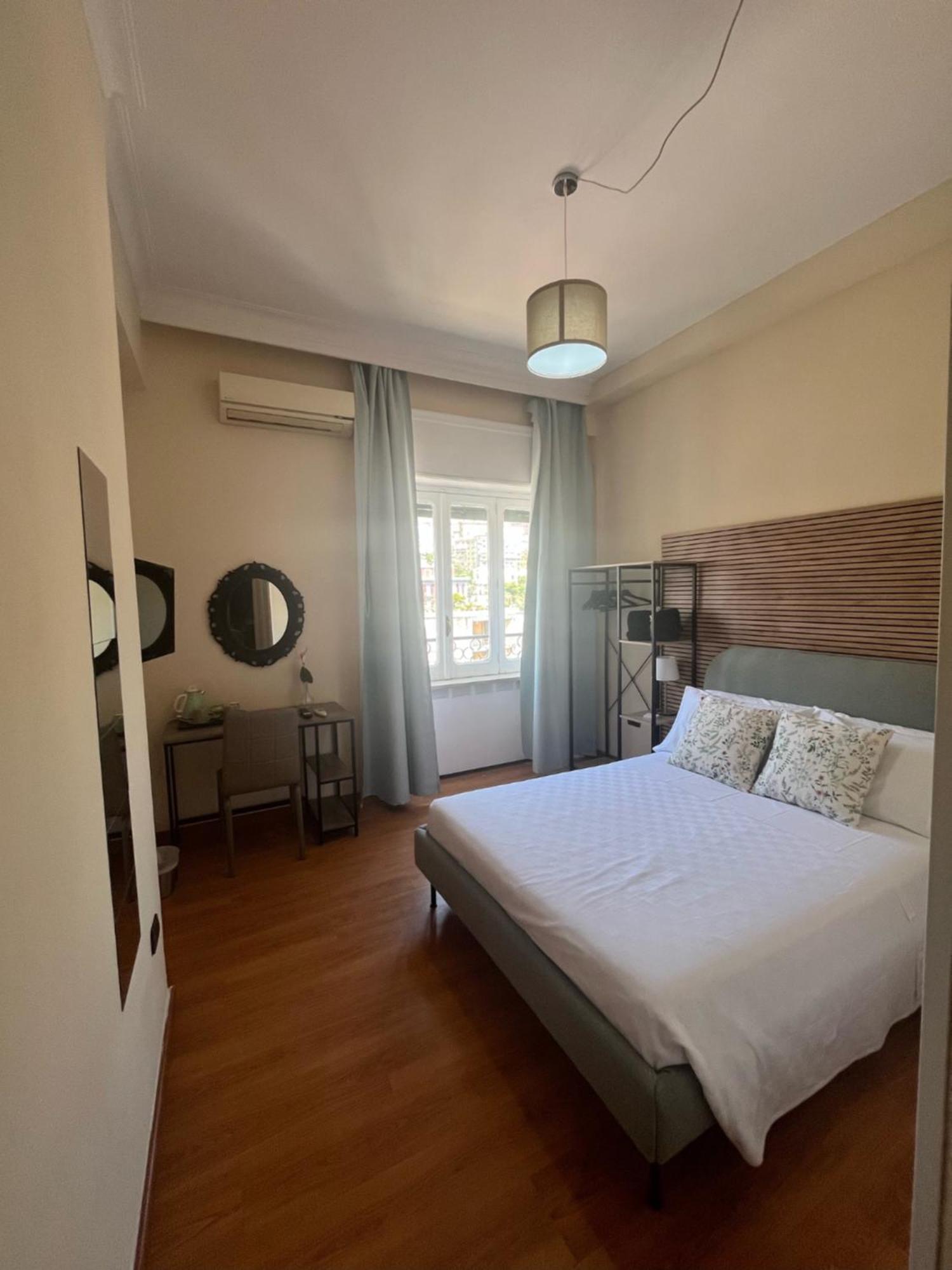 Domus Schipa Bed & Breakfast Naples