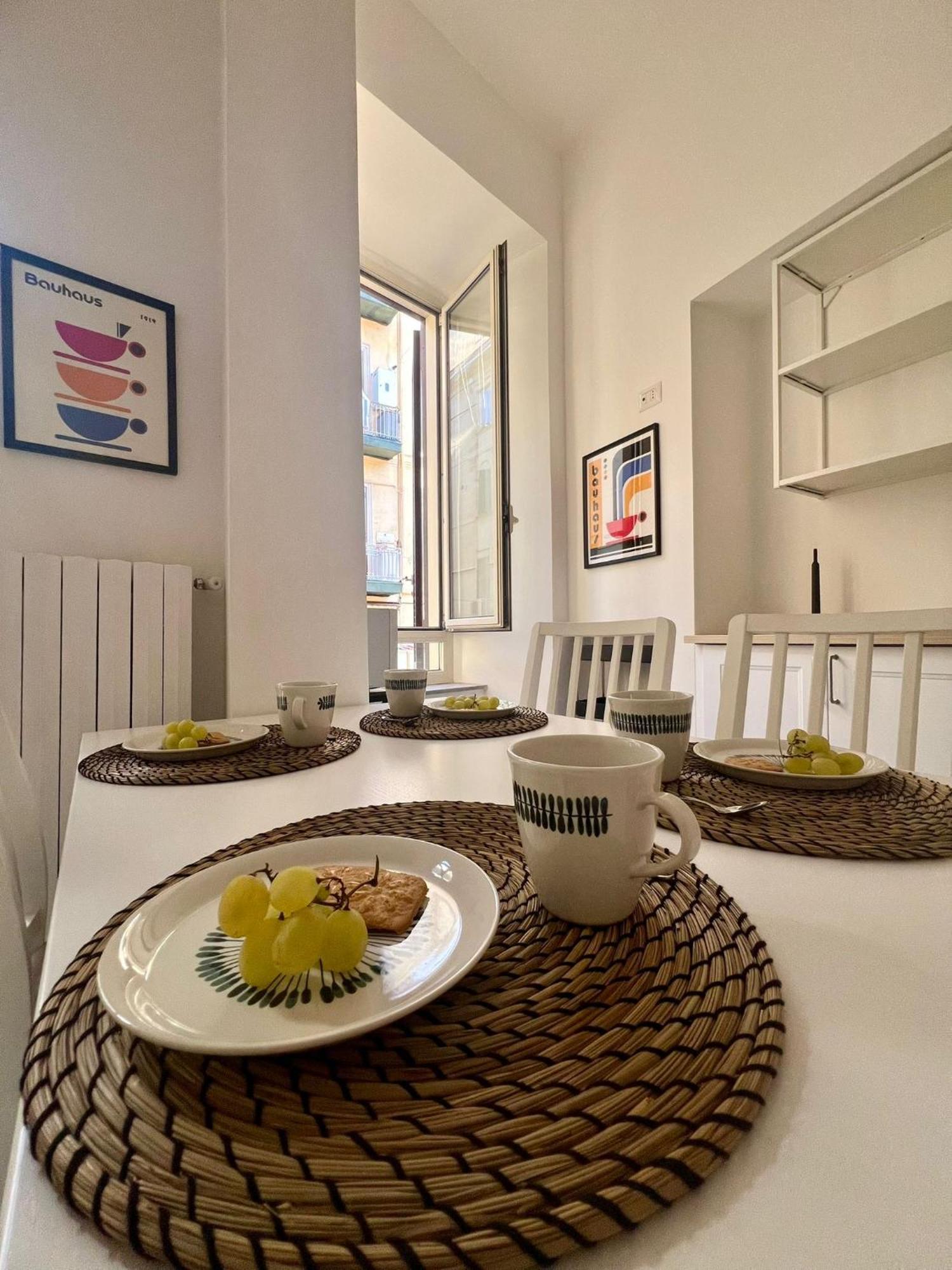Elegant Vomero Hideaway - Family Friendly *