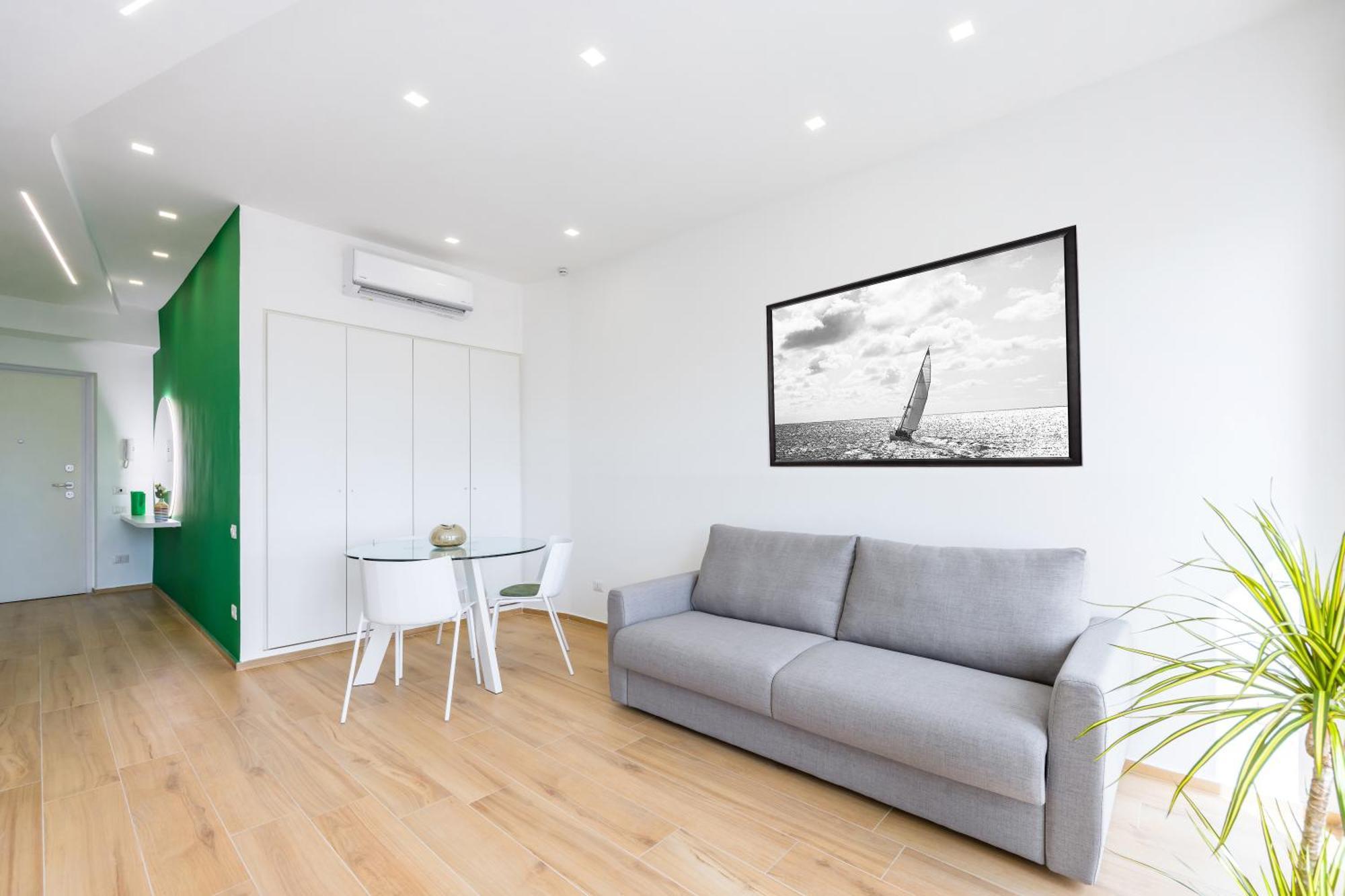 At Twenty-one - New Exclusive Panoramic Views! *