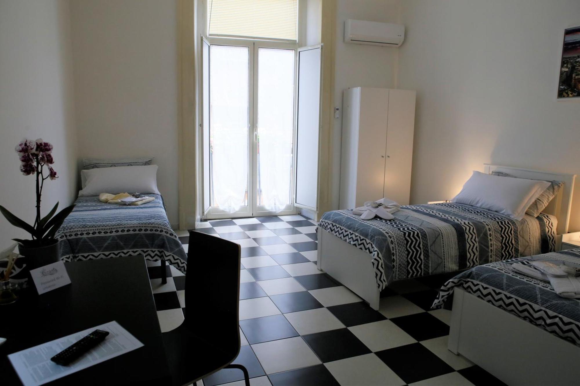 Apartment Mb Intera Casa Naples