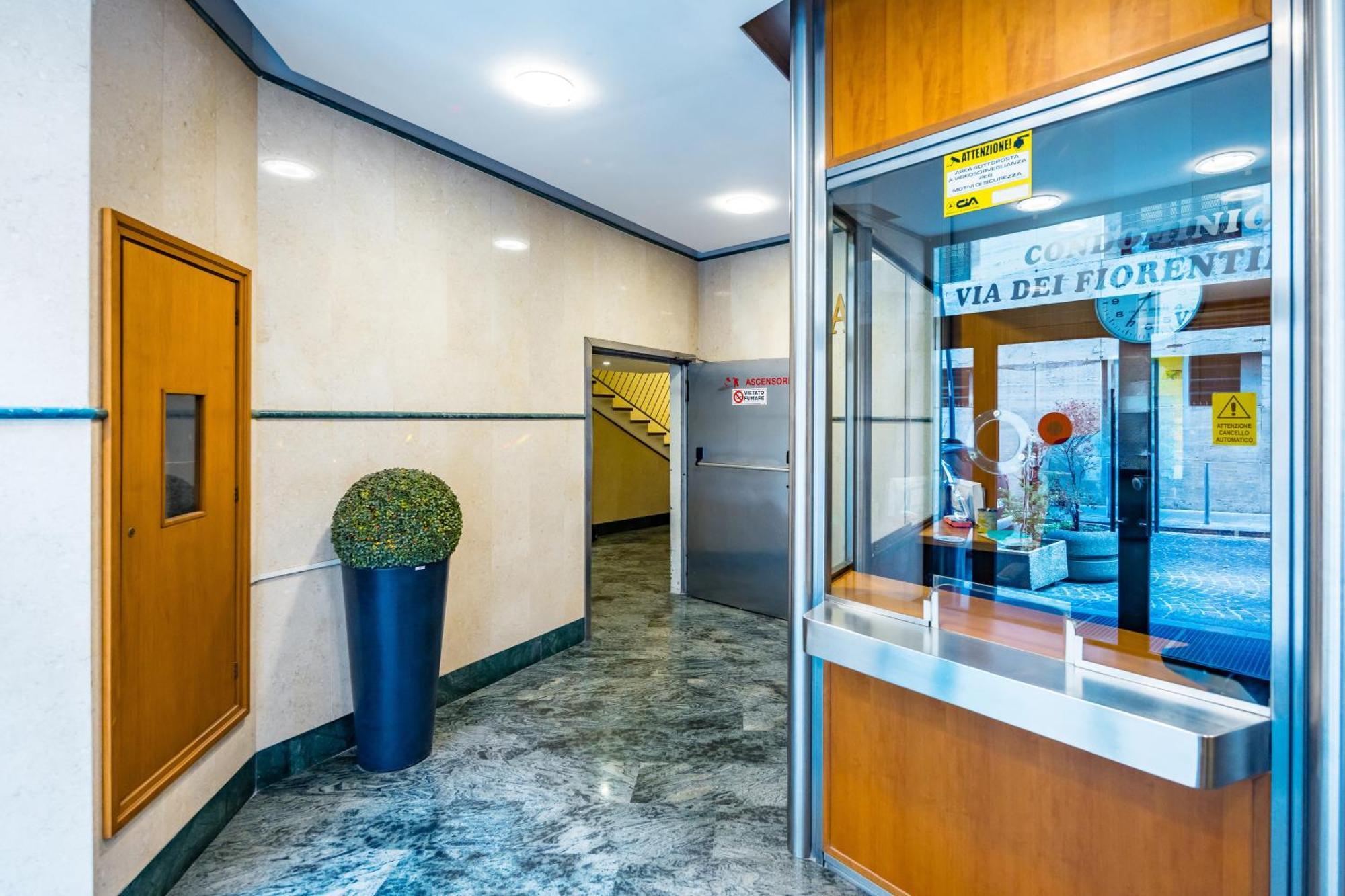 Apartment New In The Heart Of Naples-attwenty-one Coral *