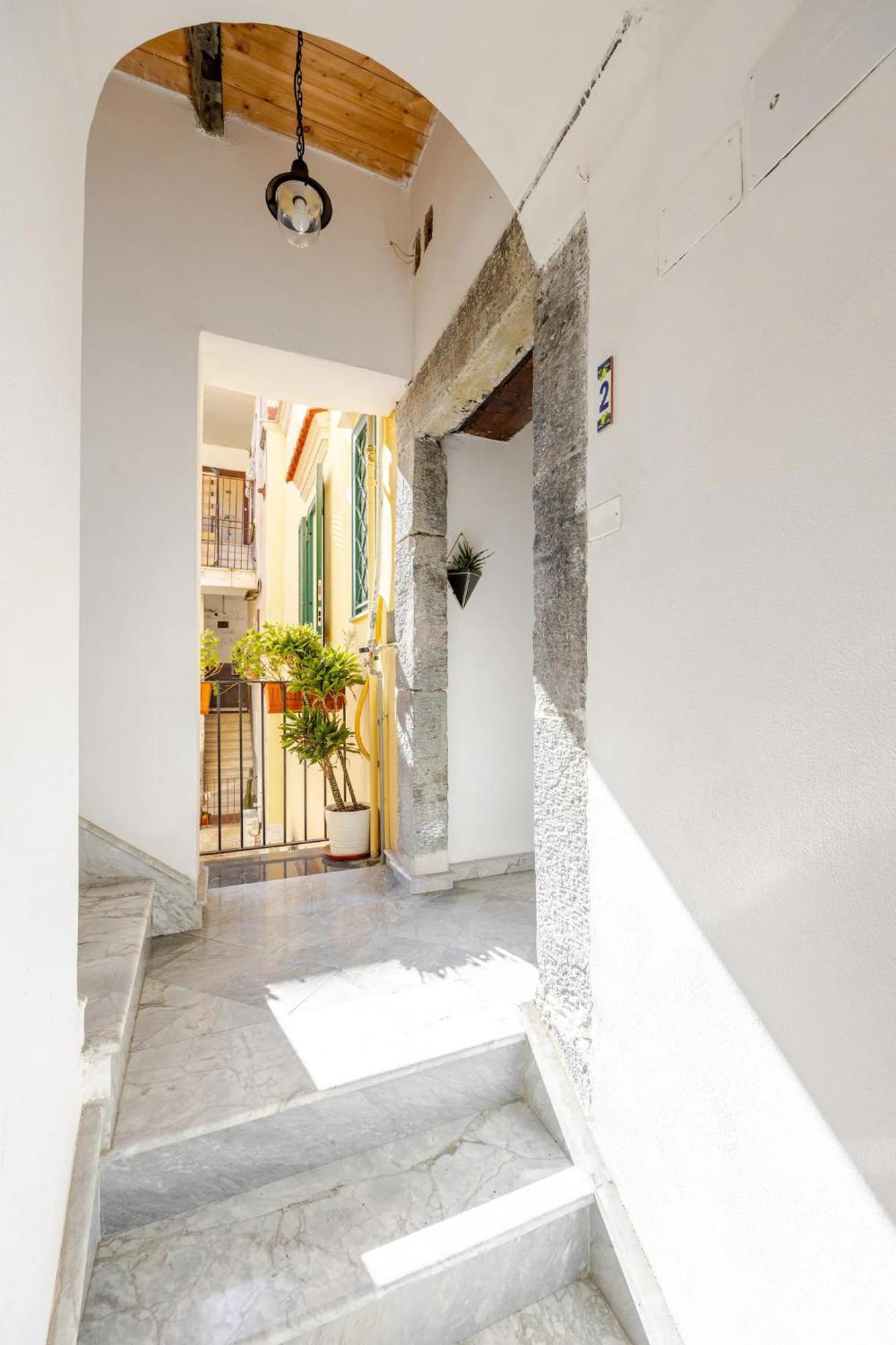 Il Chiostro Di Santa Chiara