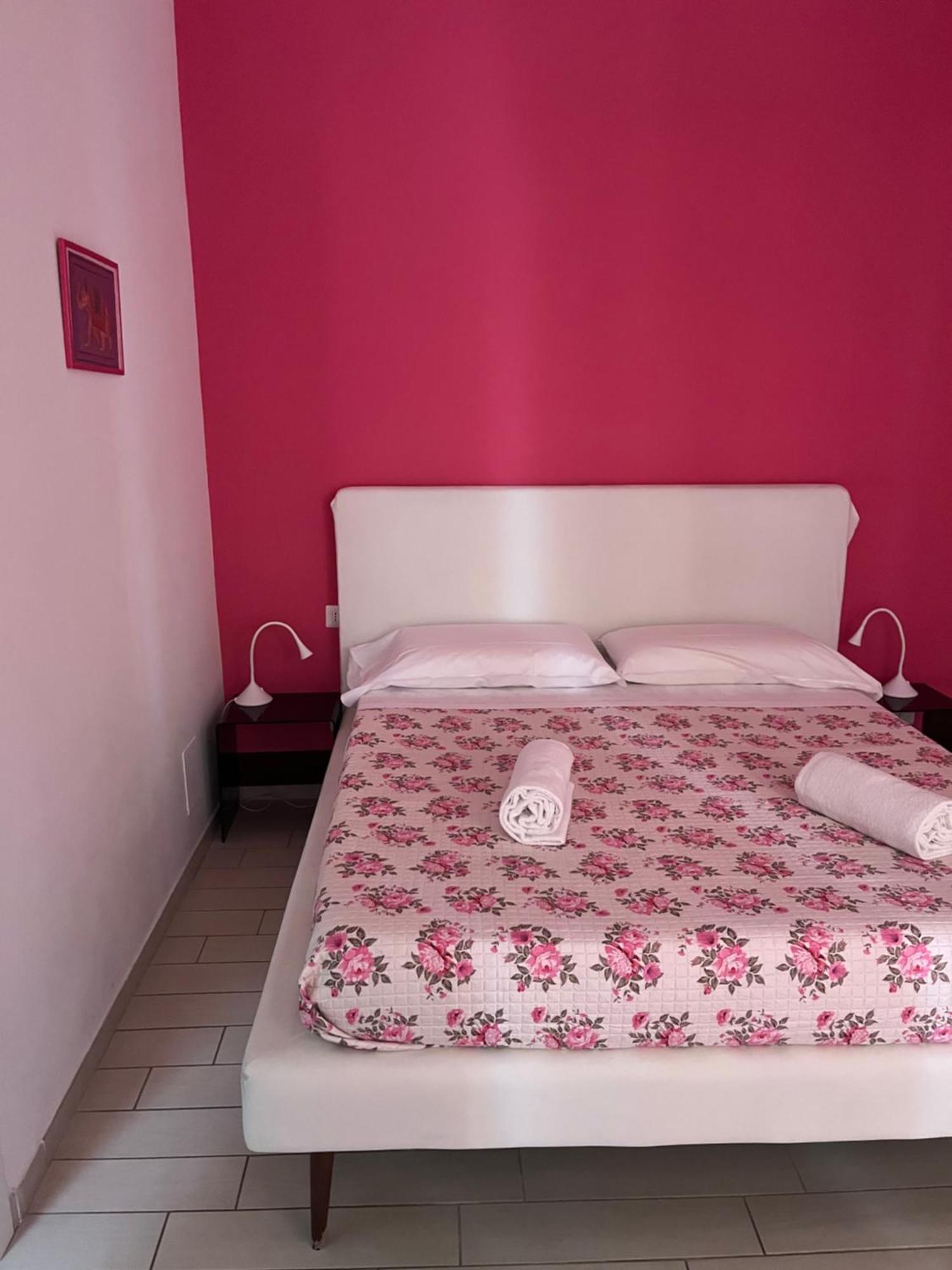 Vomerooms * Naples