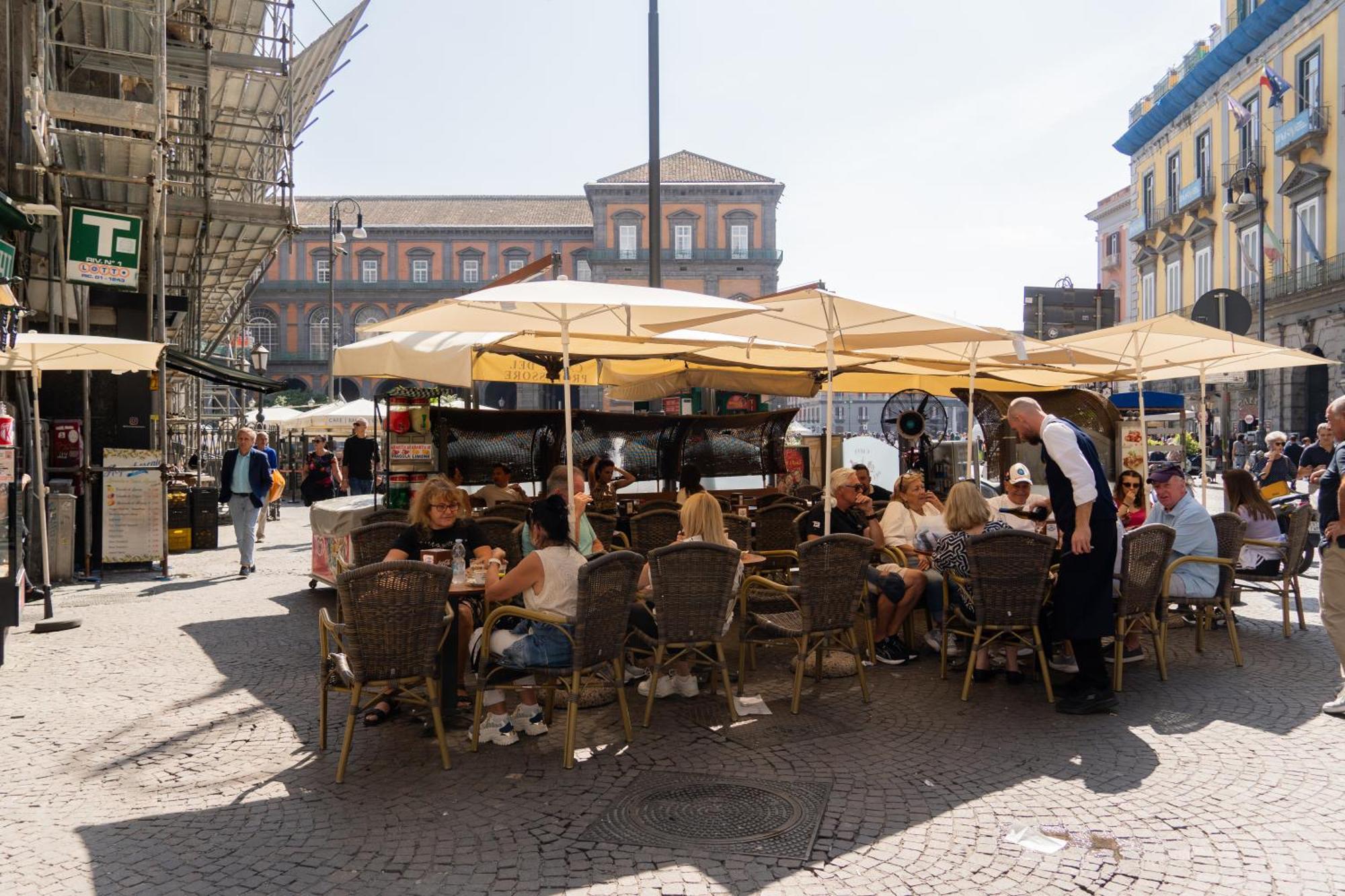 Don Lope Suite-piazza Del Plebiscito Naples
