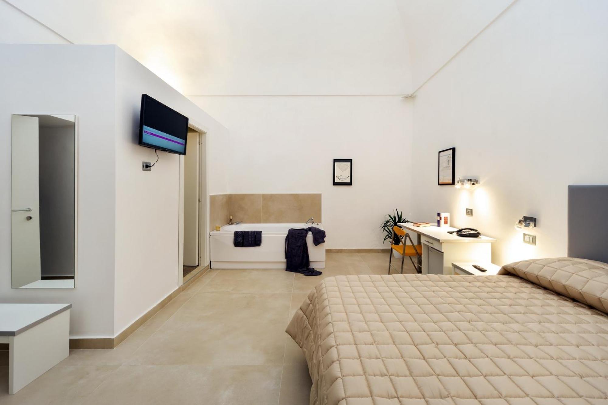 Il Tesoro Smart & 3* Naples