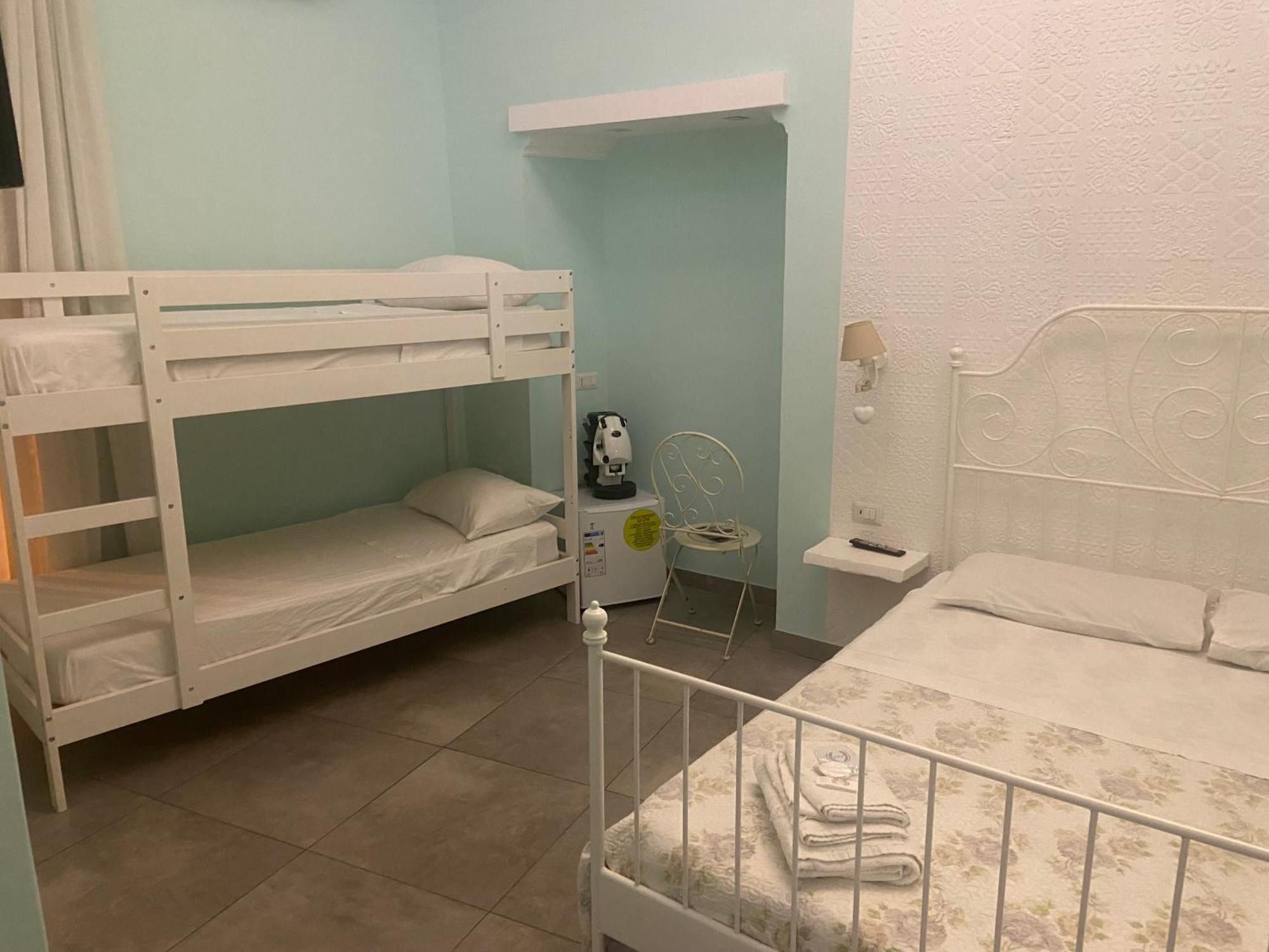 Beb La Gemma Bed & Breakfast Naples