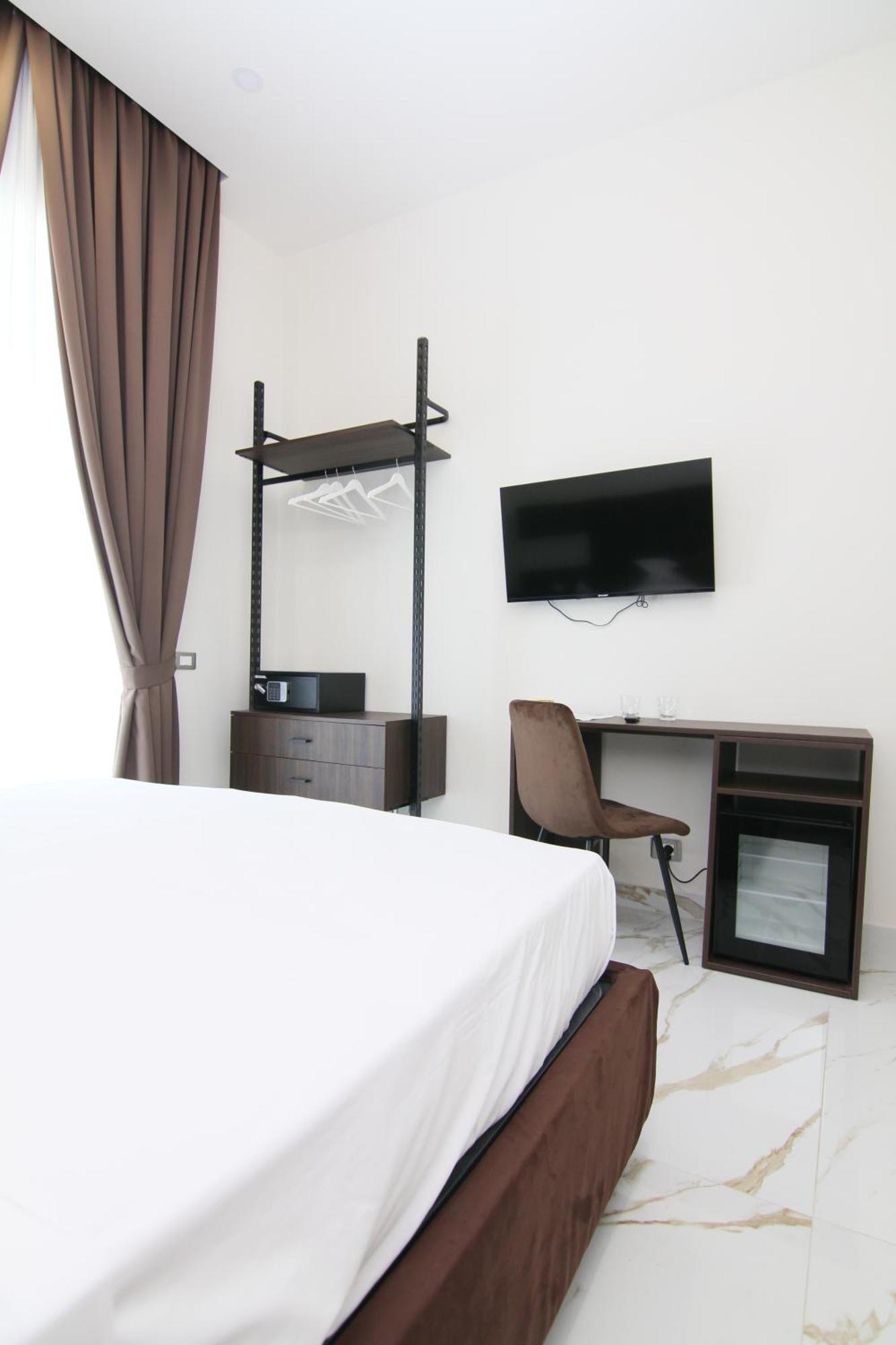 Hotel Auroom *