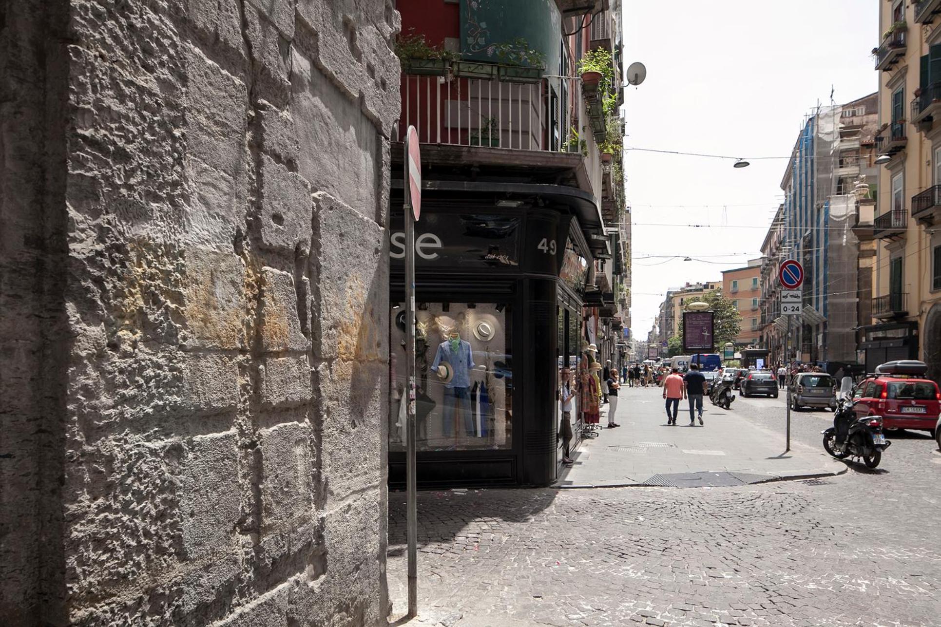 Cinema House At The Historical Center By Wonderful Italy Naples