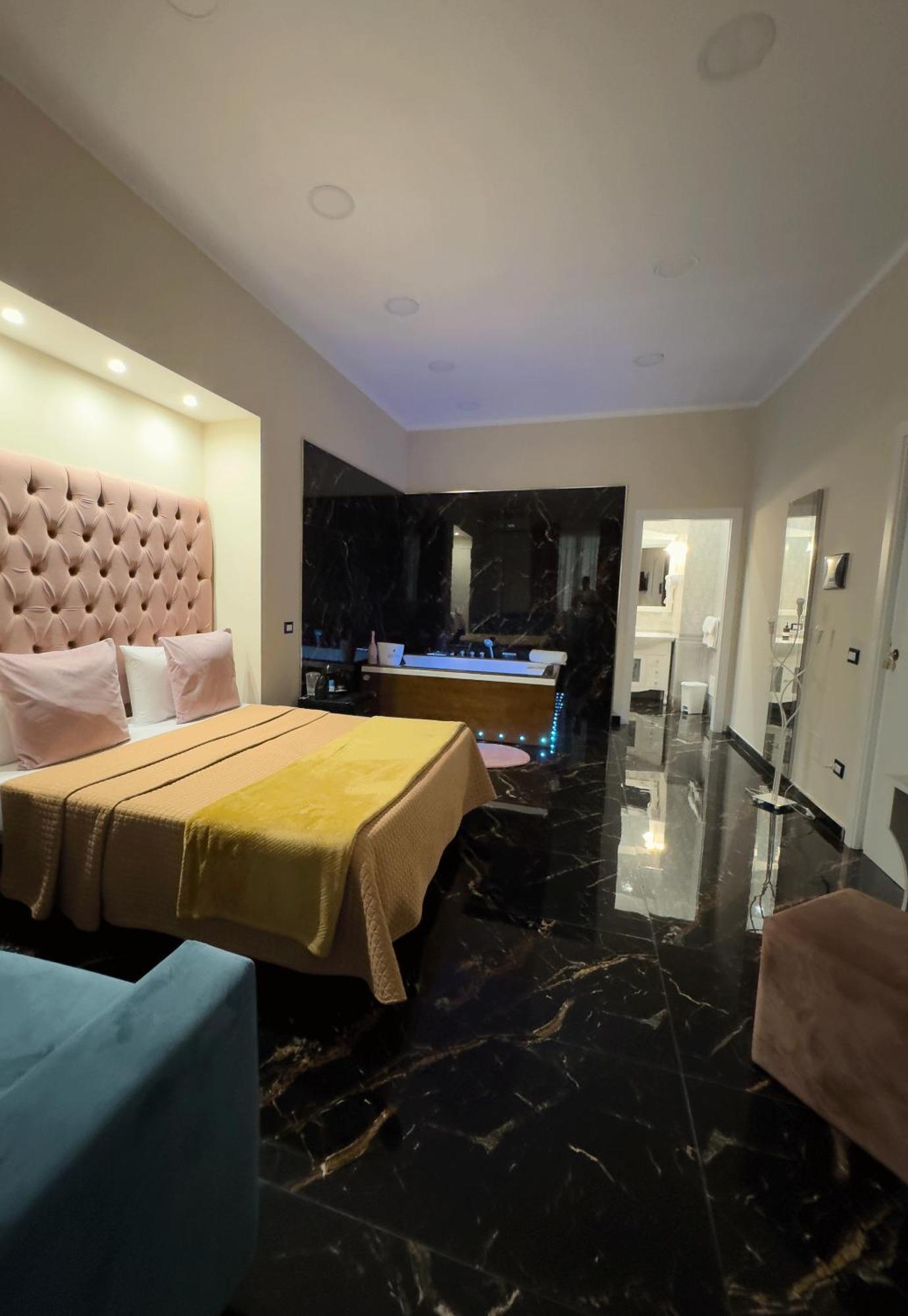 My Luxury * Naples