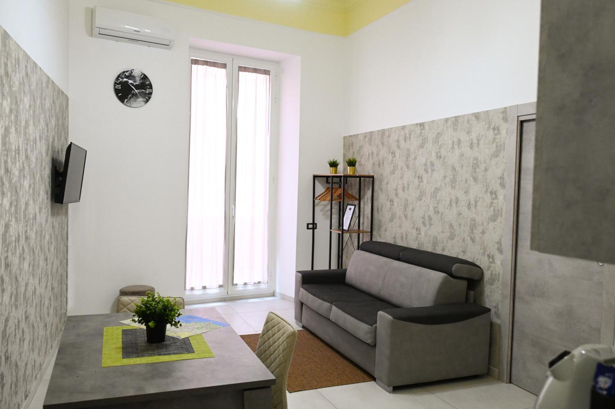 Holiday home Victry's Chiaia Naples