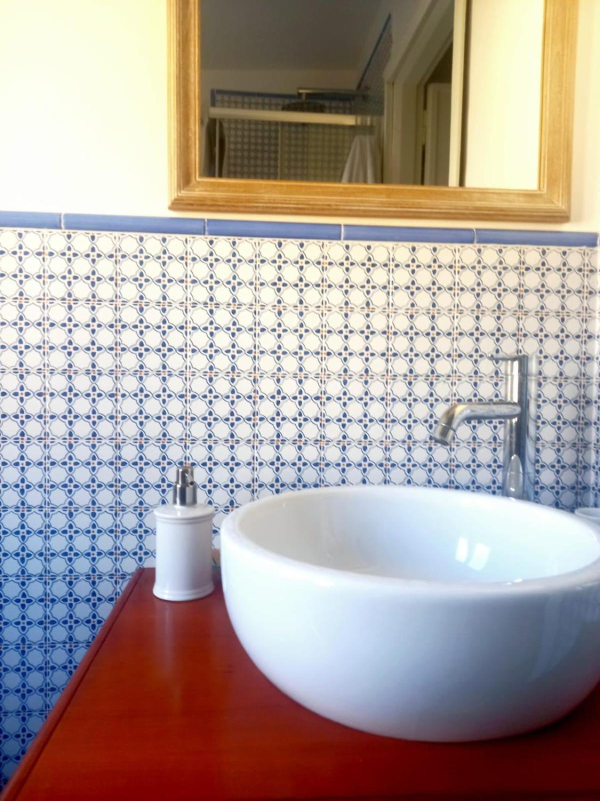 99 Scalini Bed & Breakfast *