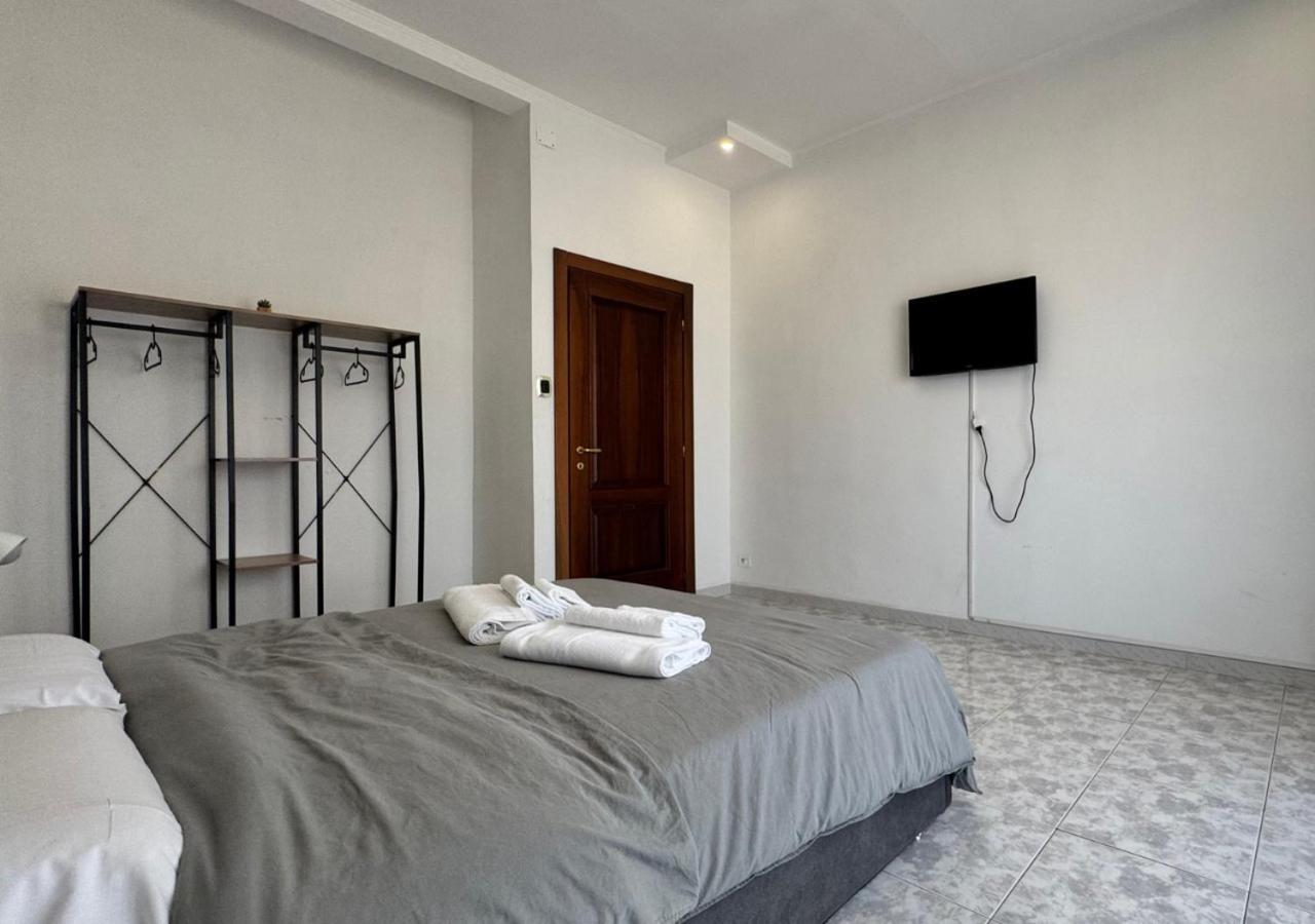 Corso Novara - 8 Posti Letto E Self Check-In Vicino La Stazione Centrale Di Napoli Apartment