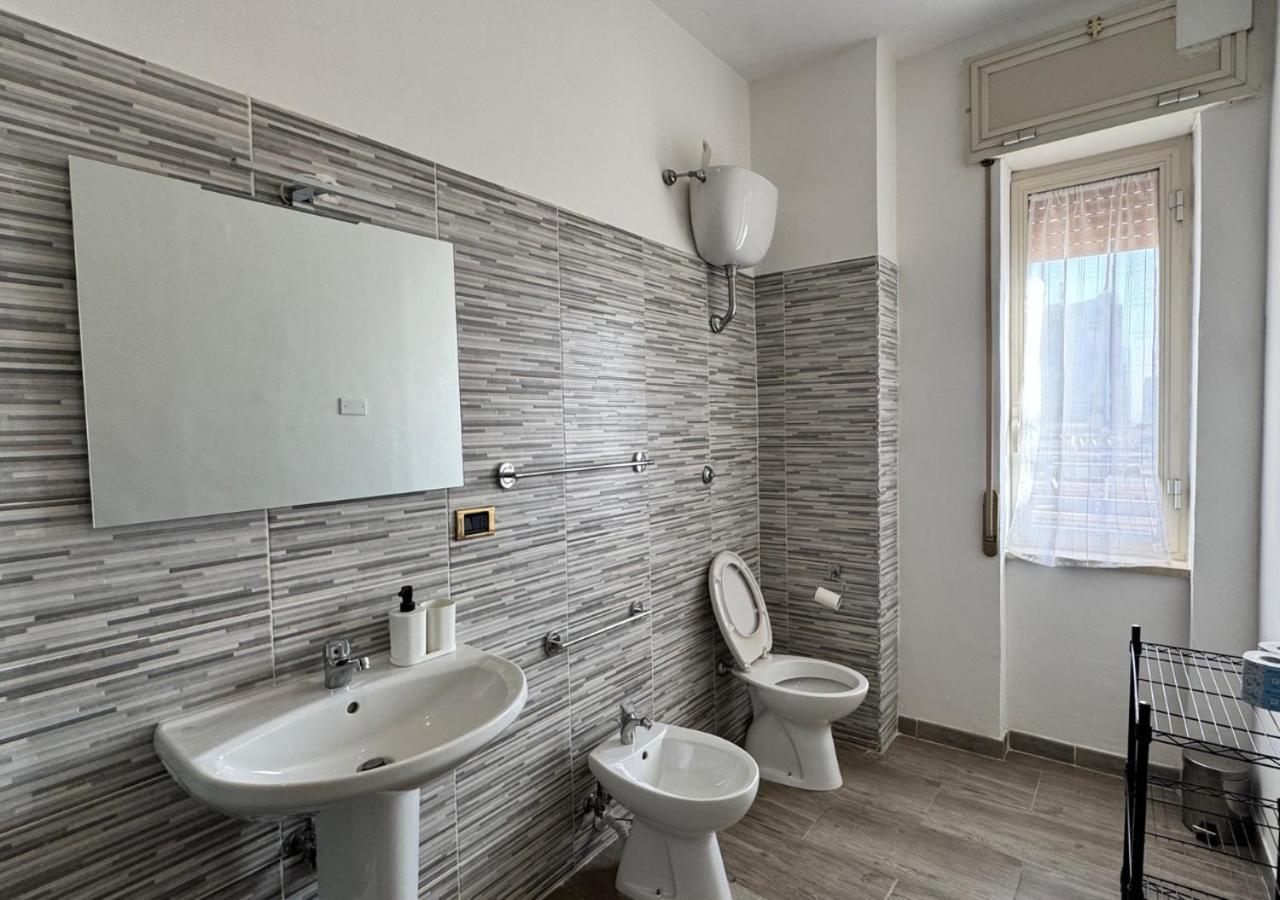 Apartment Corso Novara - 8 Posti Letto E Self Check-In Vicino La Stazione Centrale Di Napoli