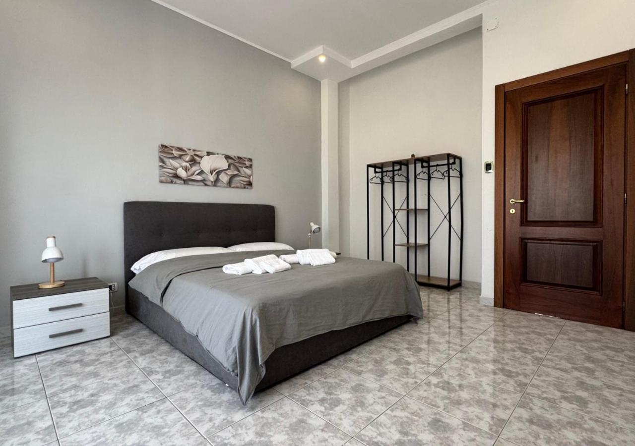Apartment Corso Novara - 8 Posti Letto E Self Check-In Vicino La Stazione Centrale Di Napoli Naples