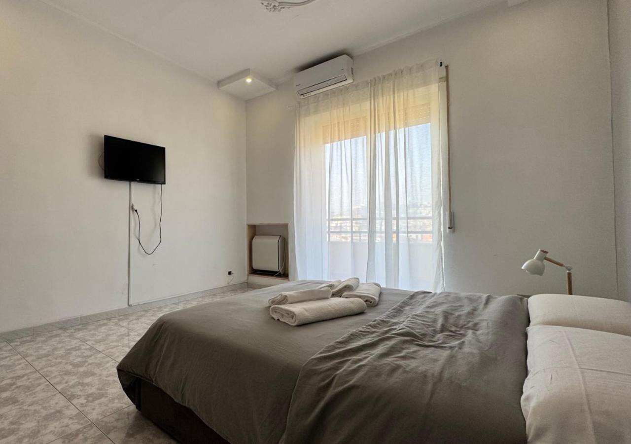 Corso Novara - 8 Posti Letto E Self Check-In Vicino La Stazione Centrale Di Napoli Apartment *