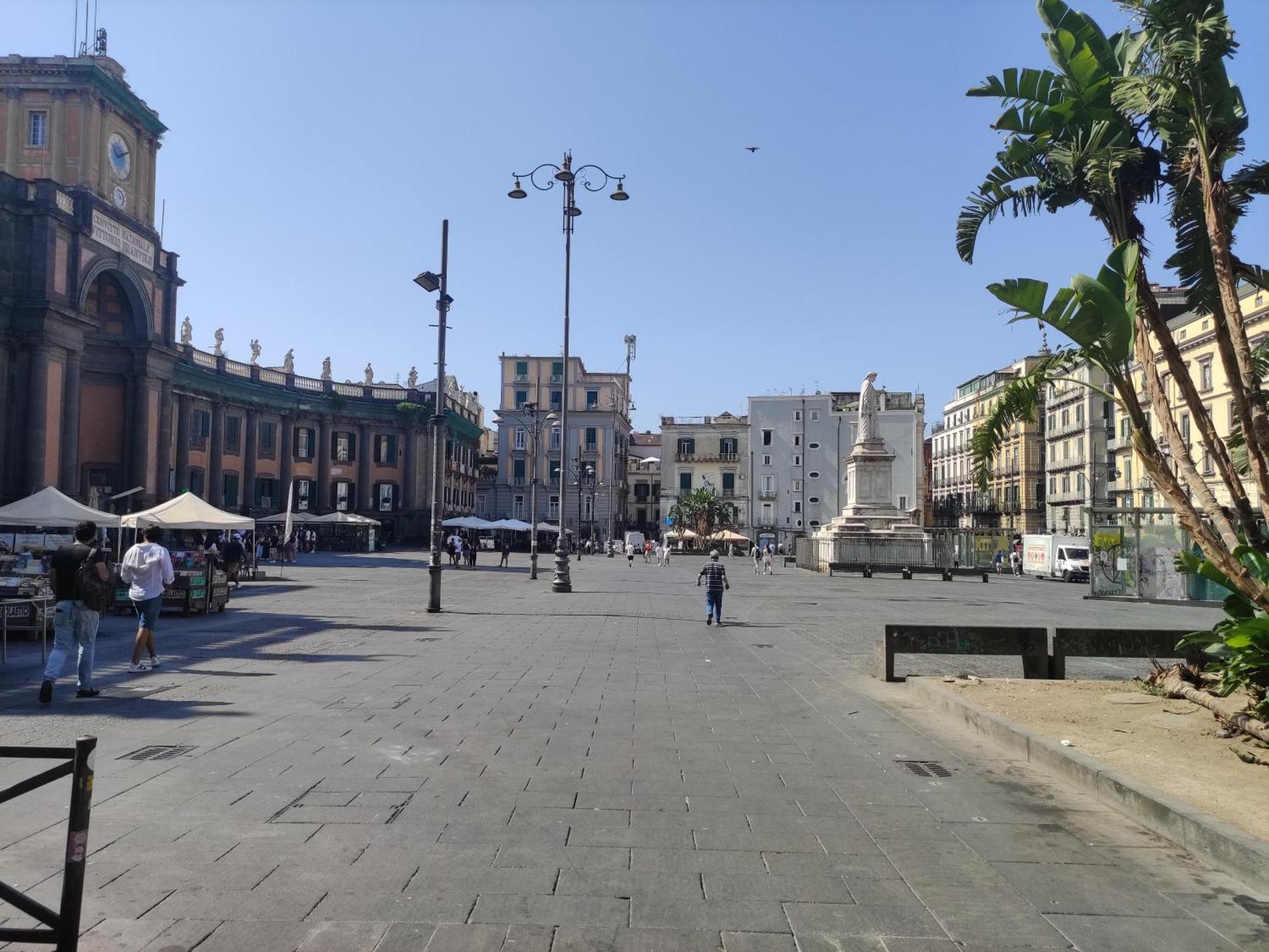Na' Stanza In Piazza Apartment Naples