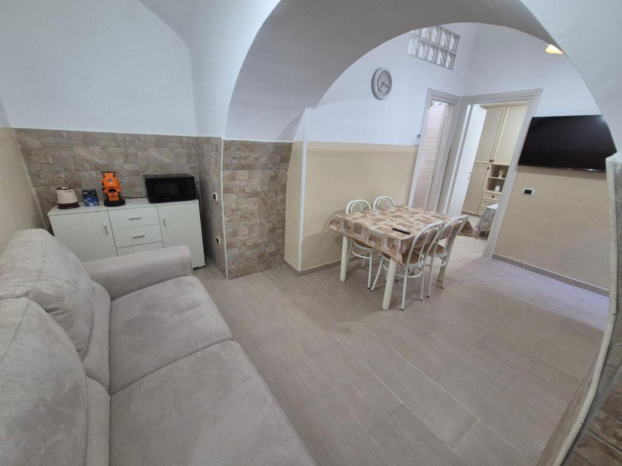 Bed & Breakfast Da Luisella Naples