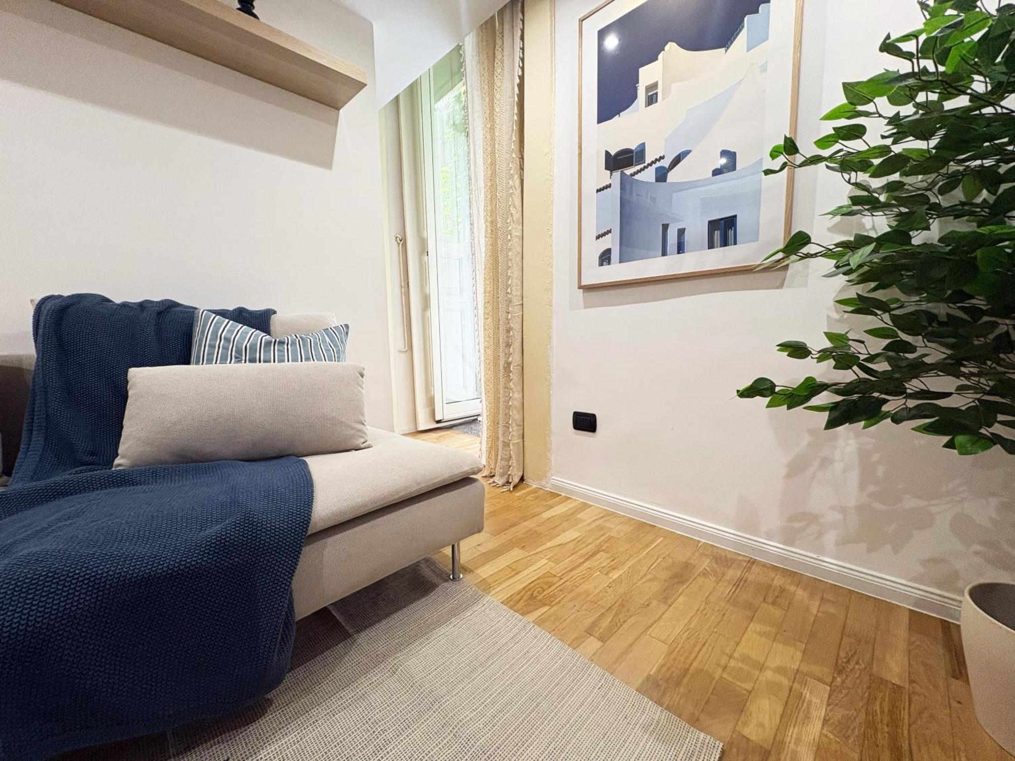 Apartment Blue Rattan - Toledo