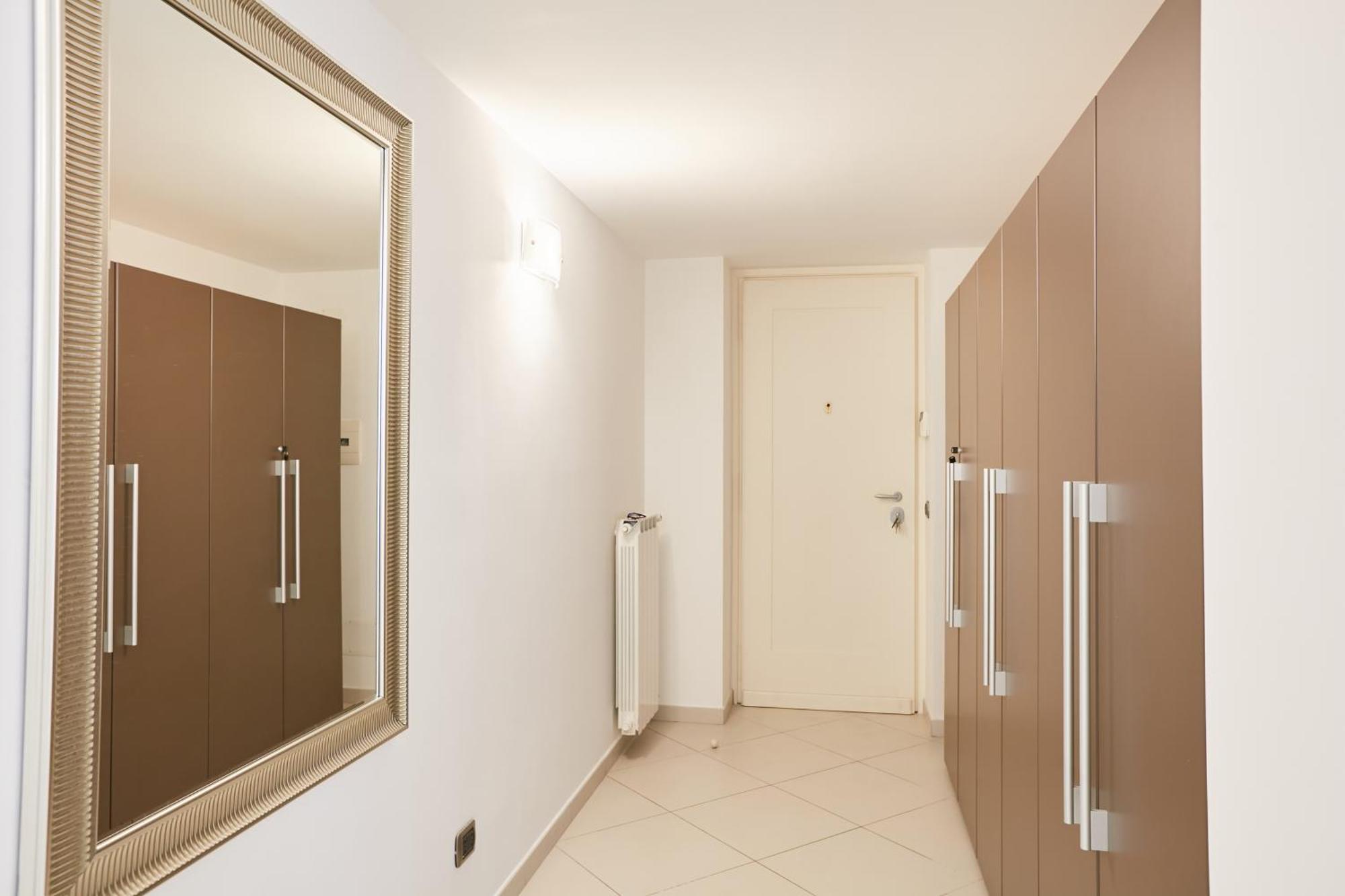 Design & Duplex At National Museum Naples