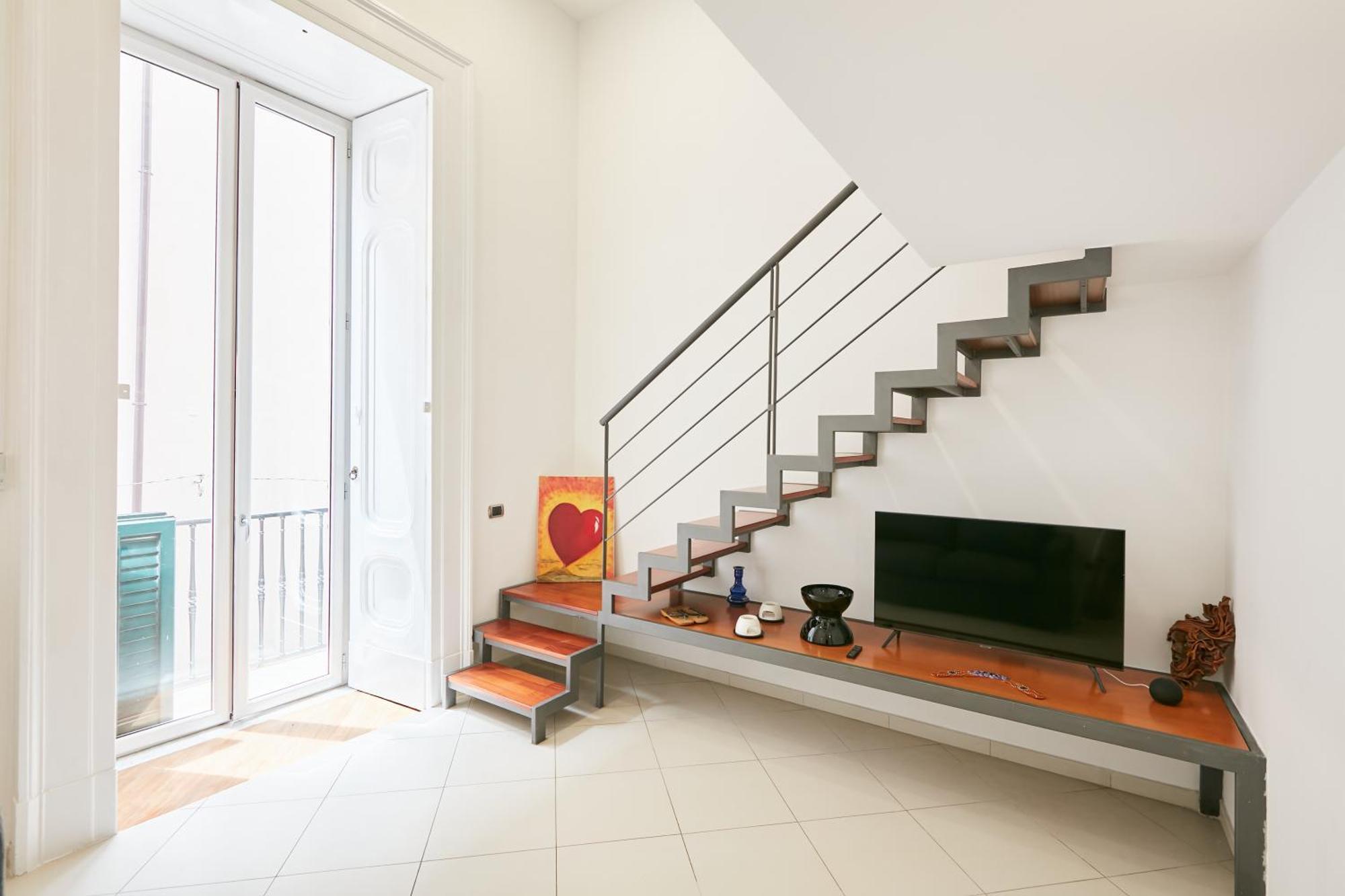 Design & Duplex At National Museum Apartment *