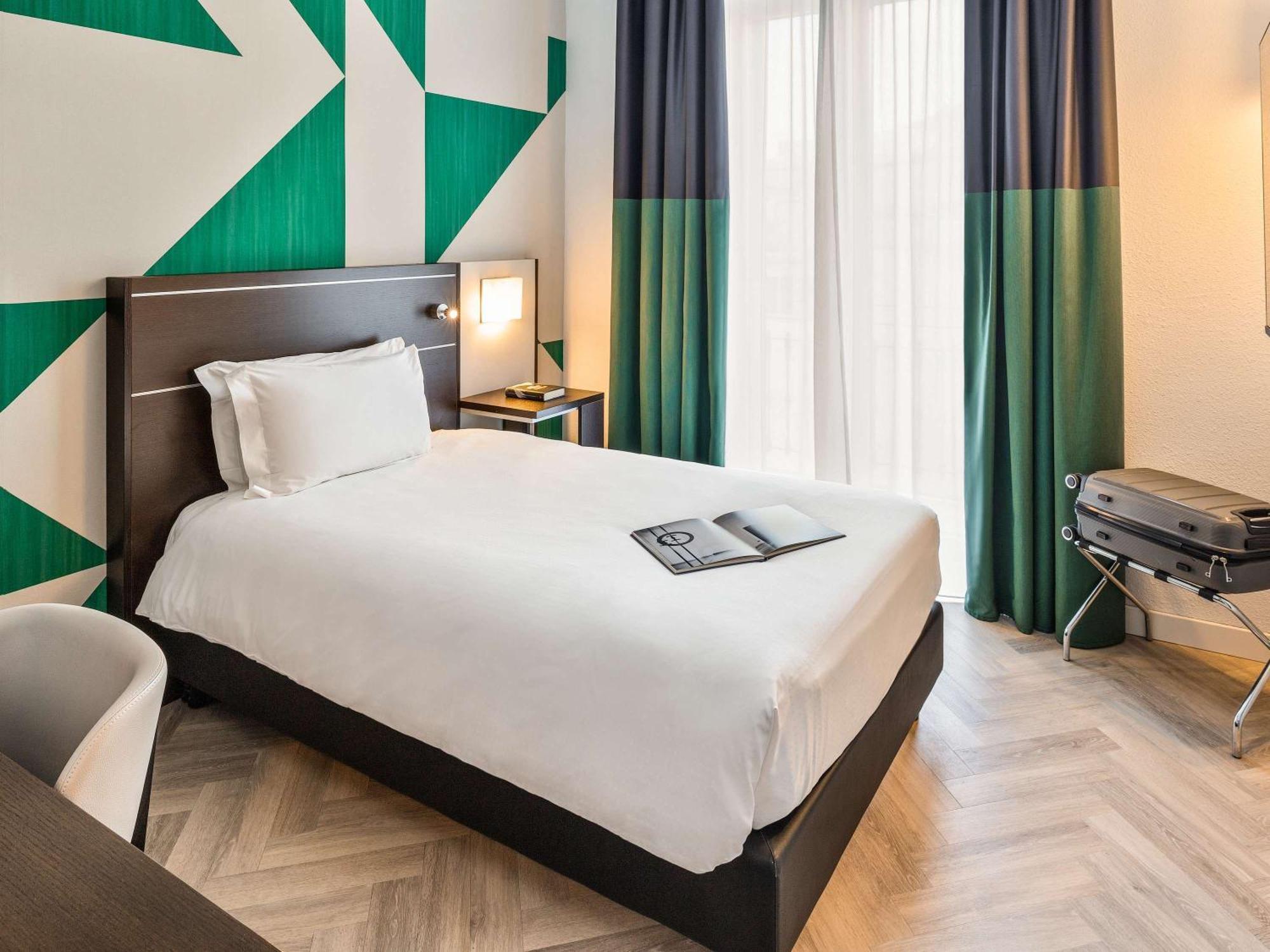 Mercure Centro Angioino Hotel