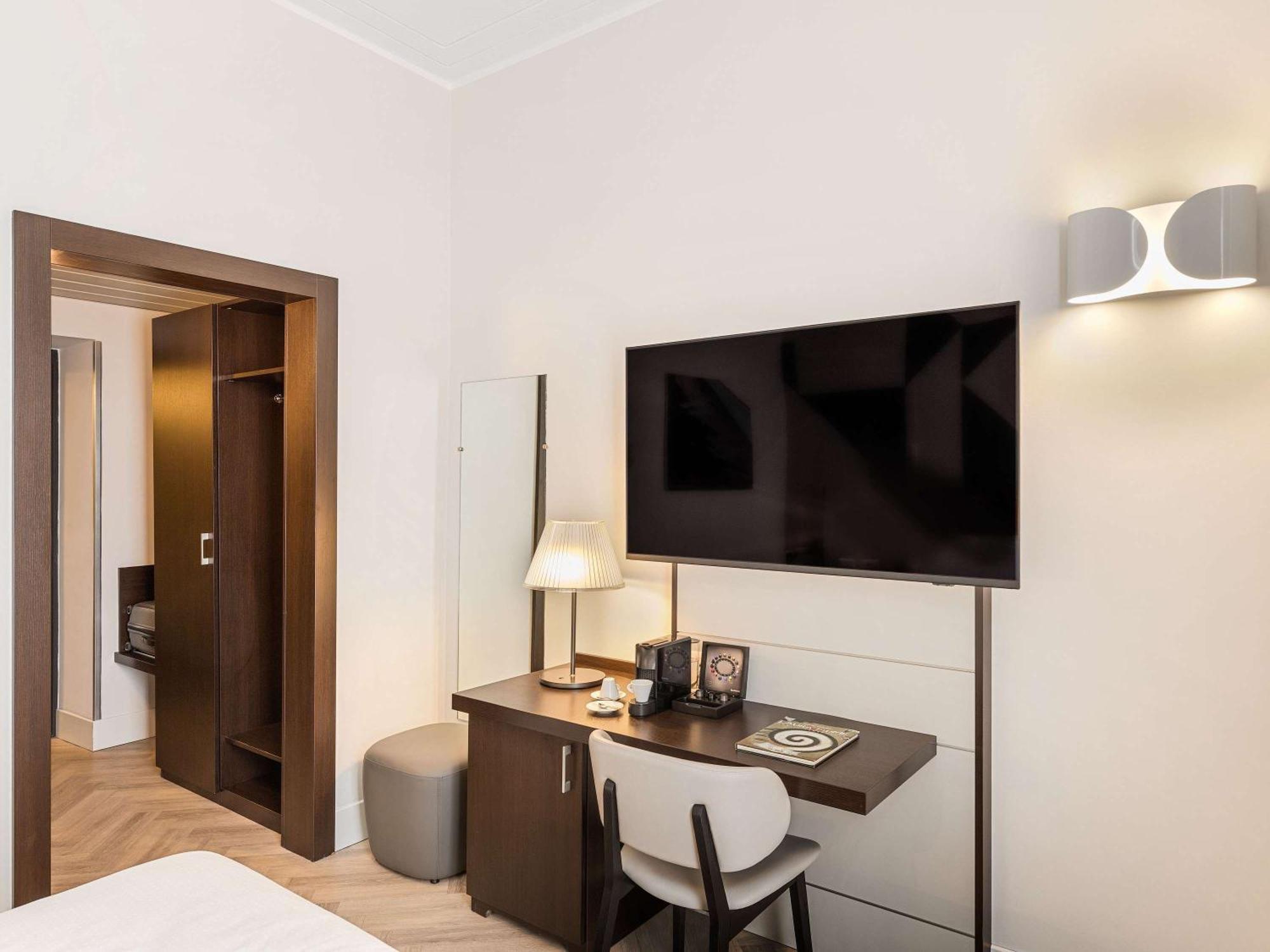 Mercure Centro Angioino Hotel 4*
