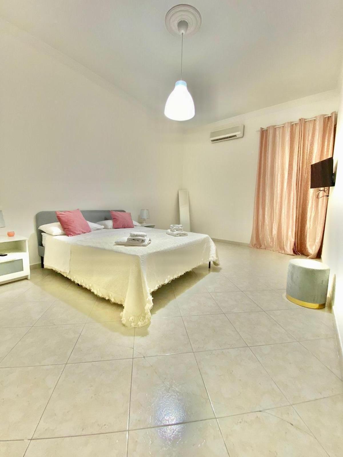 Apartment La Dimora Di Ciro Naples