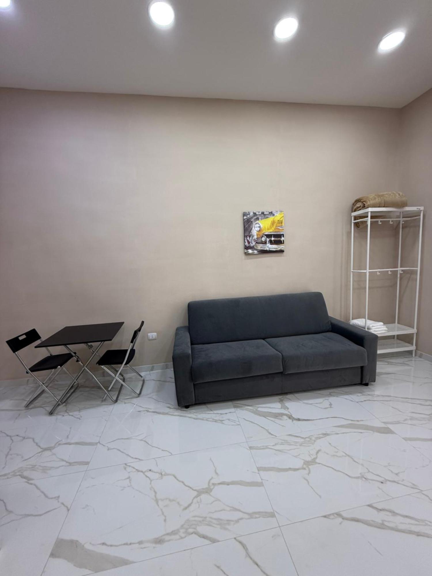 Apartment Valentino Caracciolo 105 *