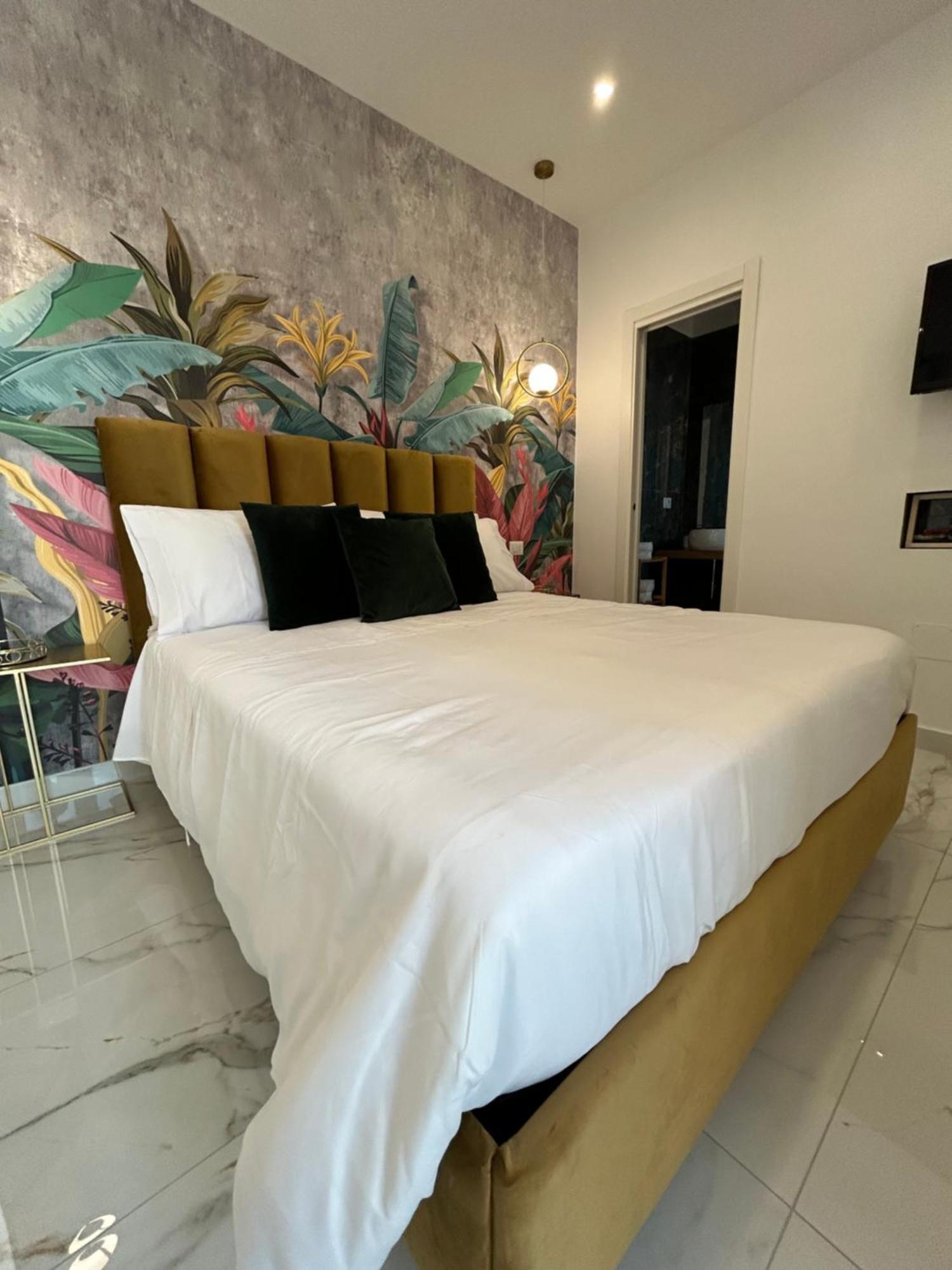 Savior Deluxe Bed & Breakfast *