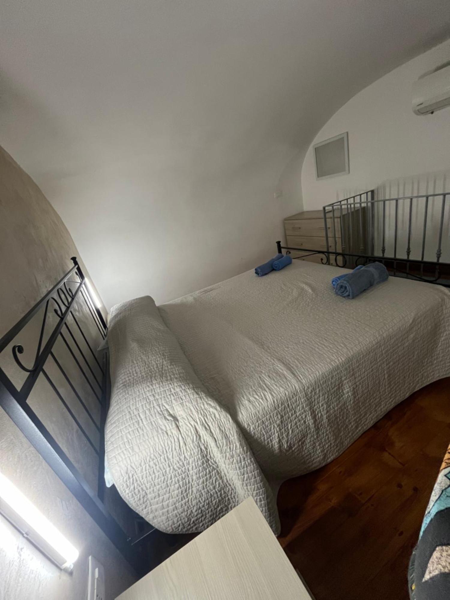 Bouganville Naples