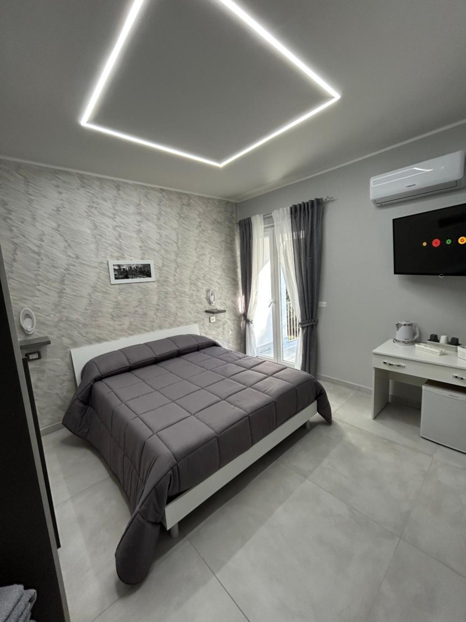 Skycity 2 * Naples