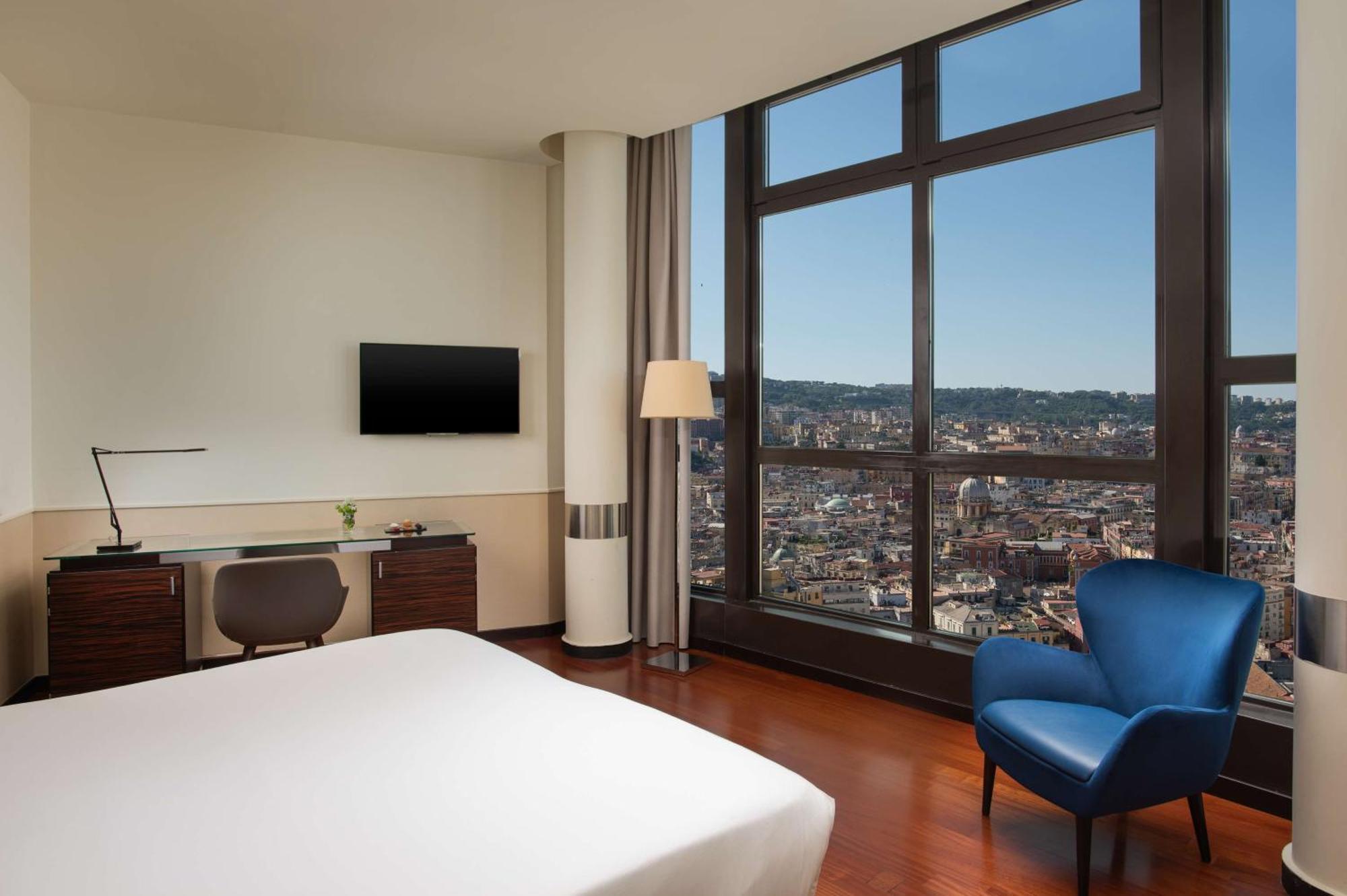 Nh Panorama Hotel 4*