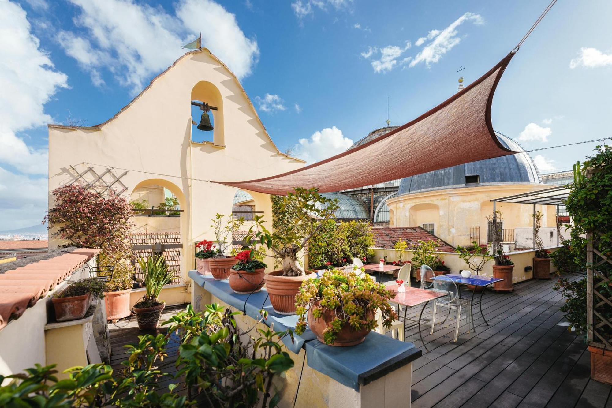 Attico Partenopeo Bed & Breakfast Naples