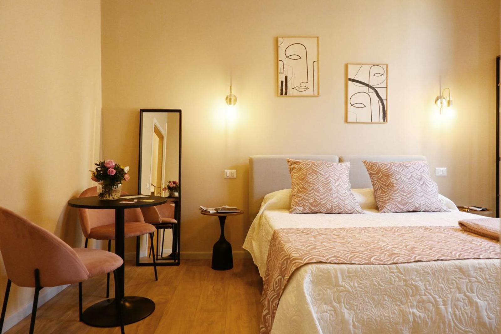 Ta-49 Bed E Breakfast * Naples