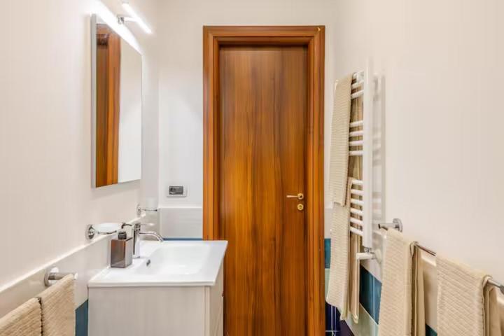 Apartment Crispi 74.1 - *