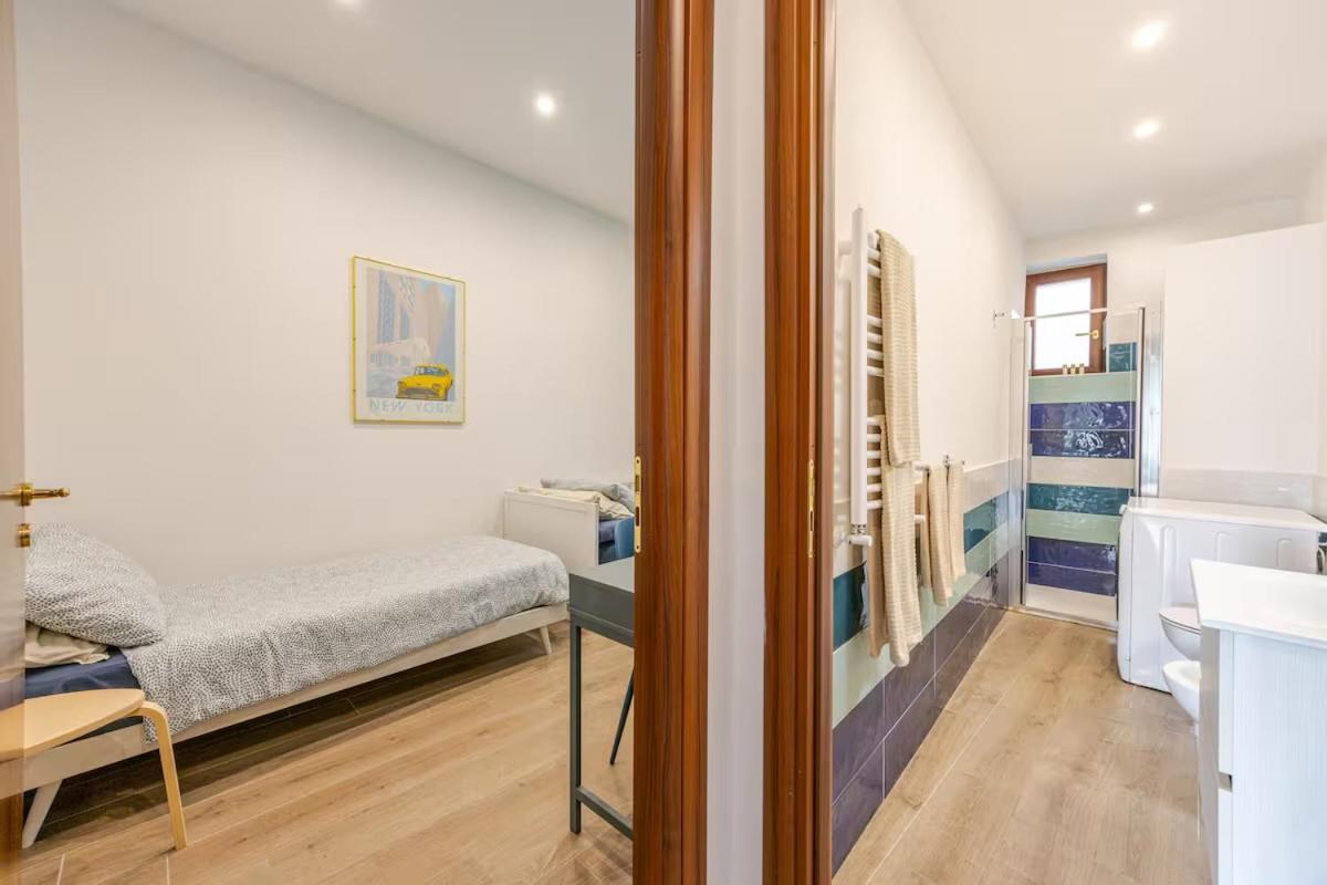 Apartment Crispi 74.1 - Naples