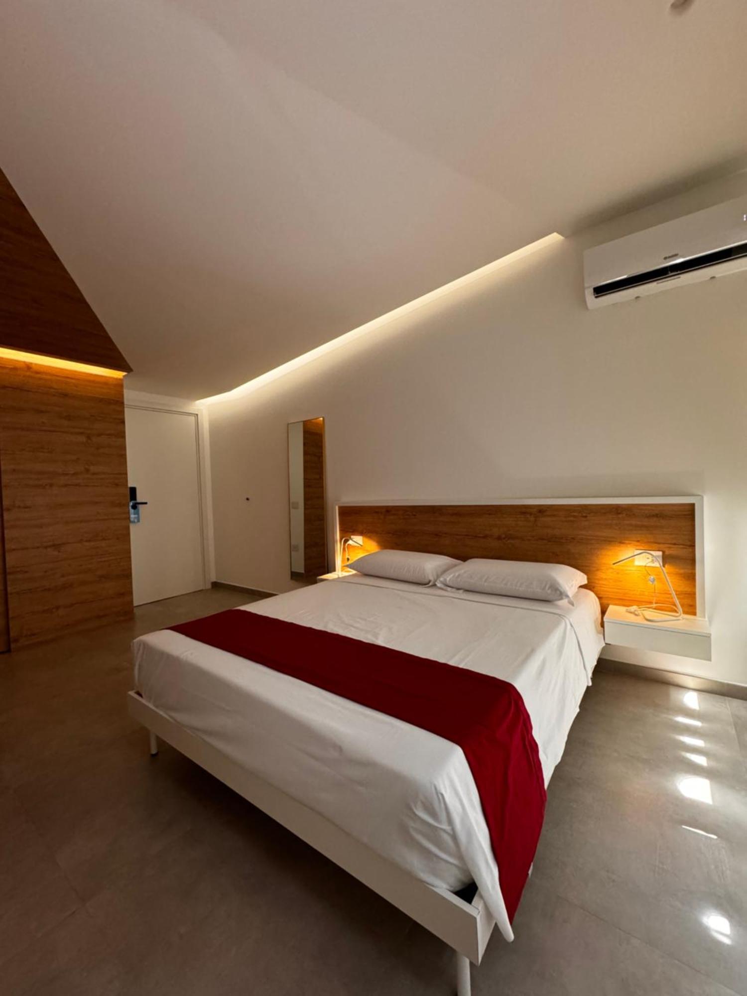 Space Tower Bed & Breakfast *