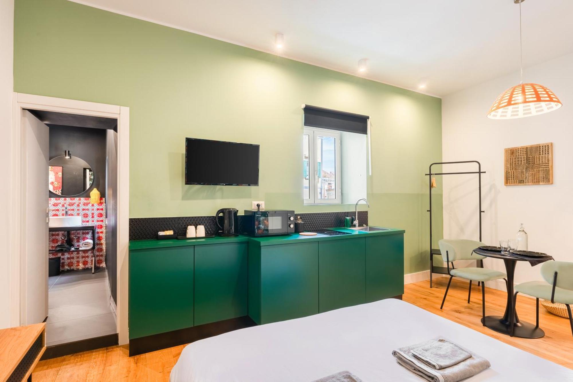 The Idyll Boutique - In Napoli's Spanish Quarters Bed & Breakfast