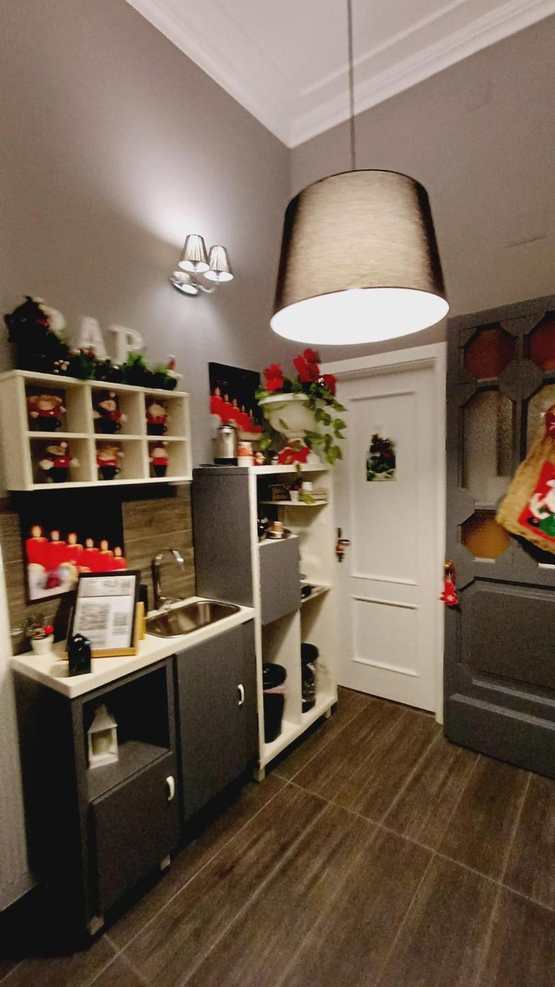 Giordano's Homestay Naples