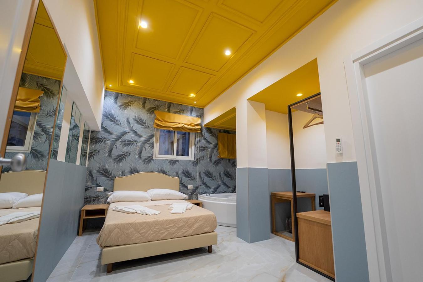 Guest house P.c. Boutique H. Vesuvius, Centro, By Clapa Group *
