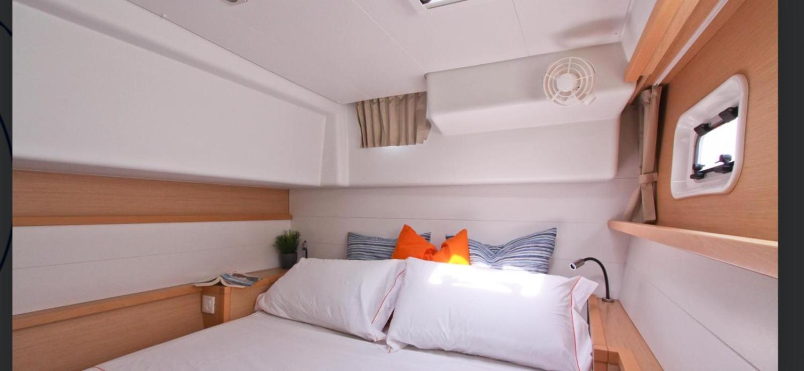 Catamarano Nemo45 Naples