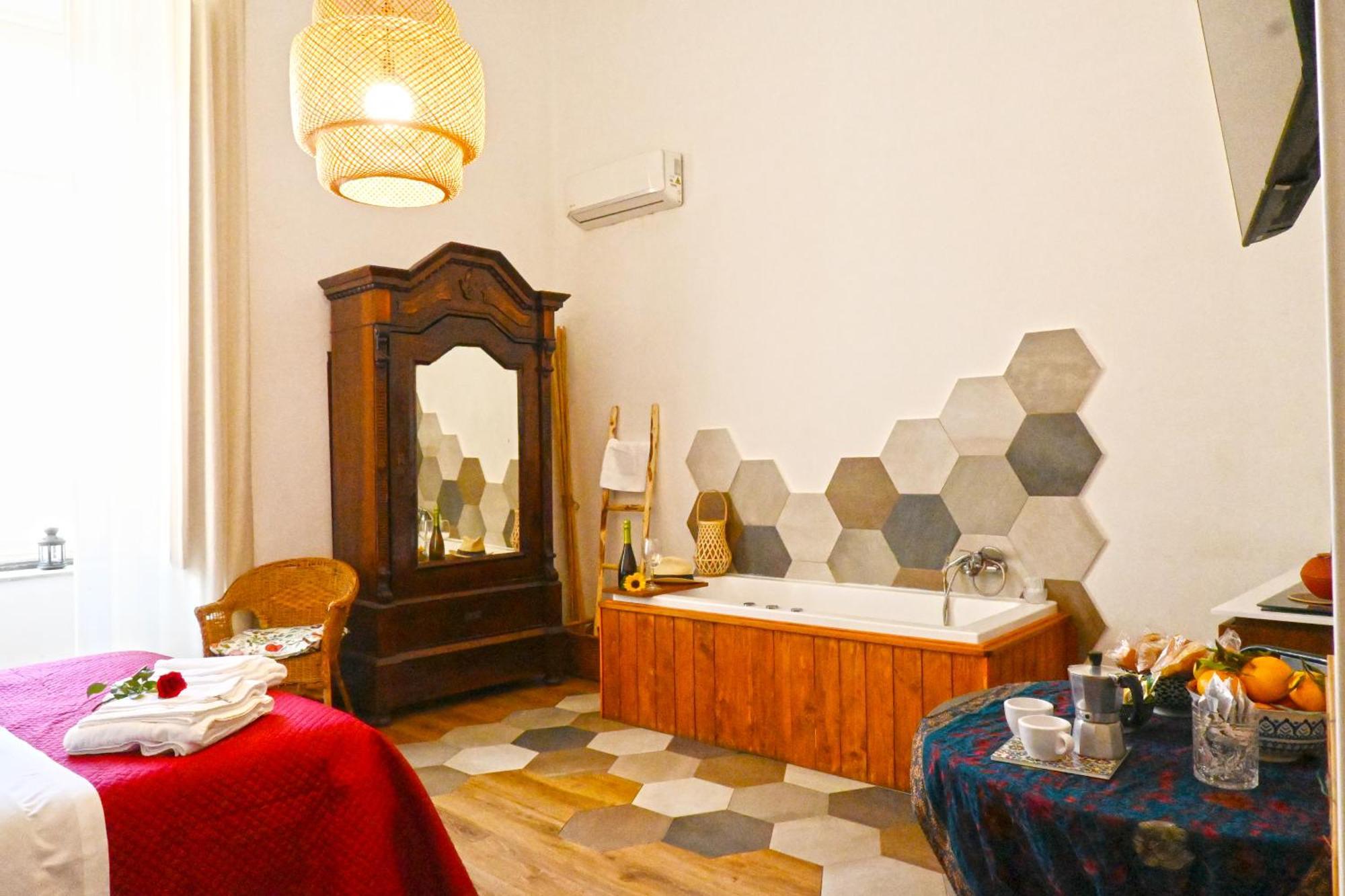 Sunrise Luxury 2* Naples