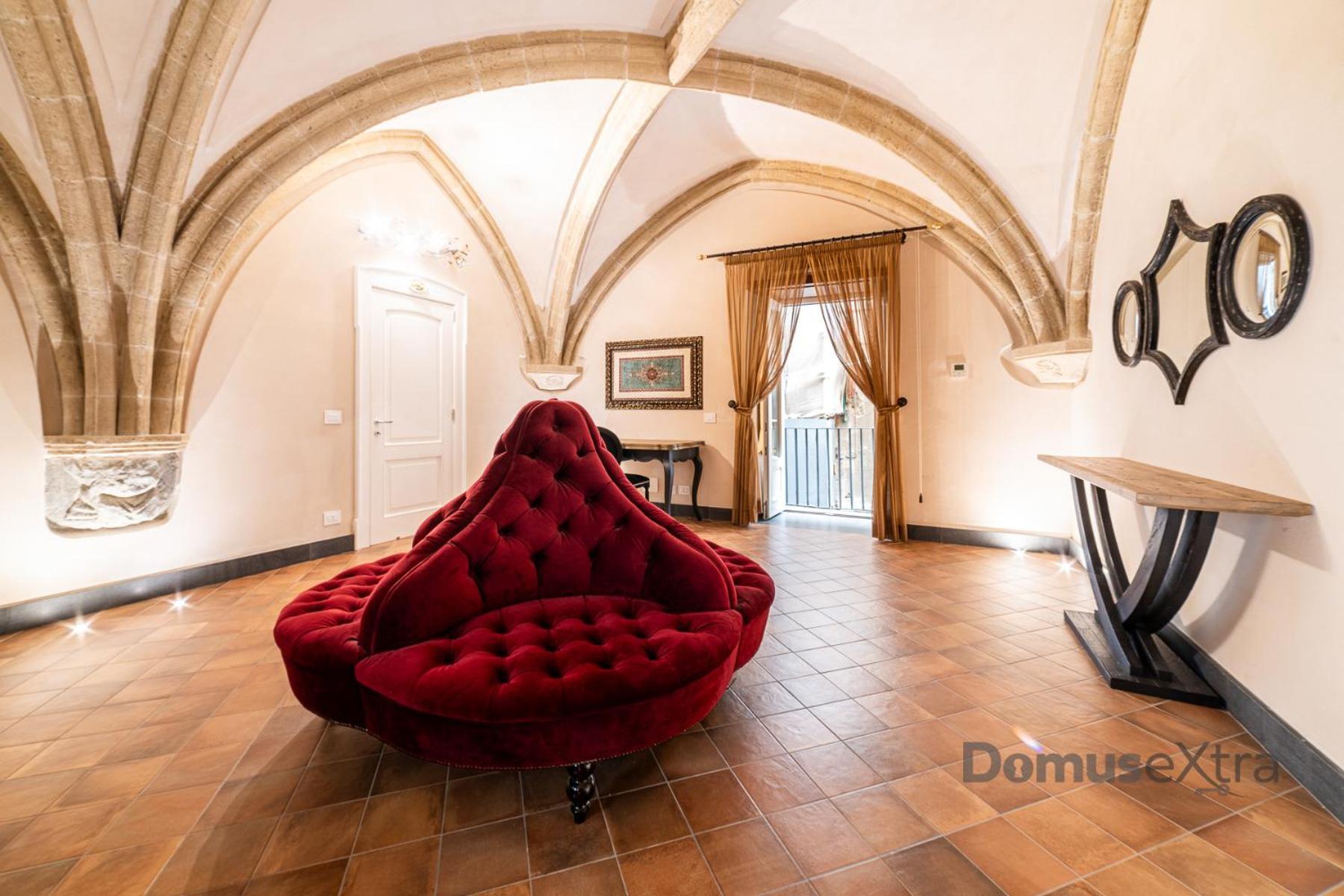 Holiday home Piazza San Domenico By Domusextra Naples