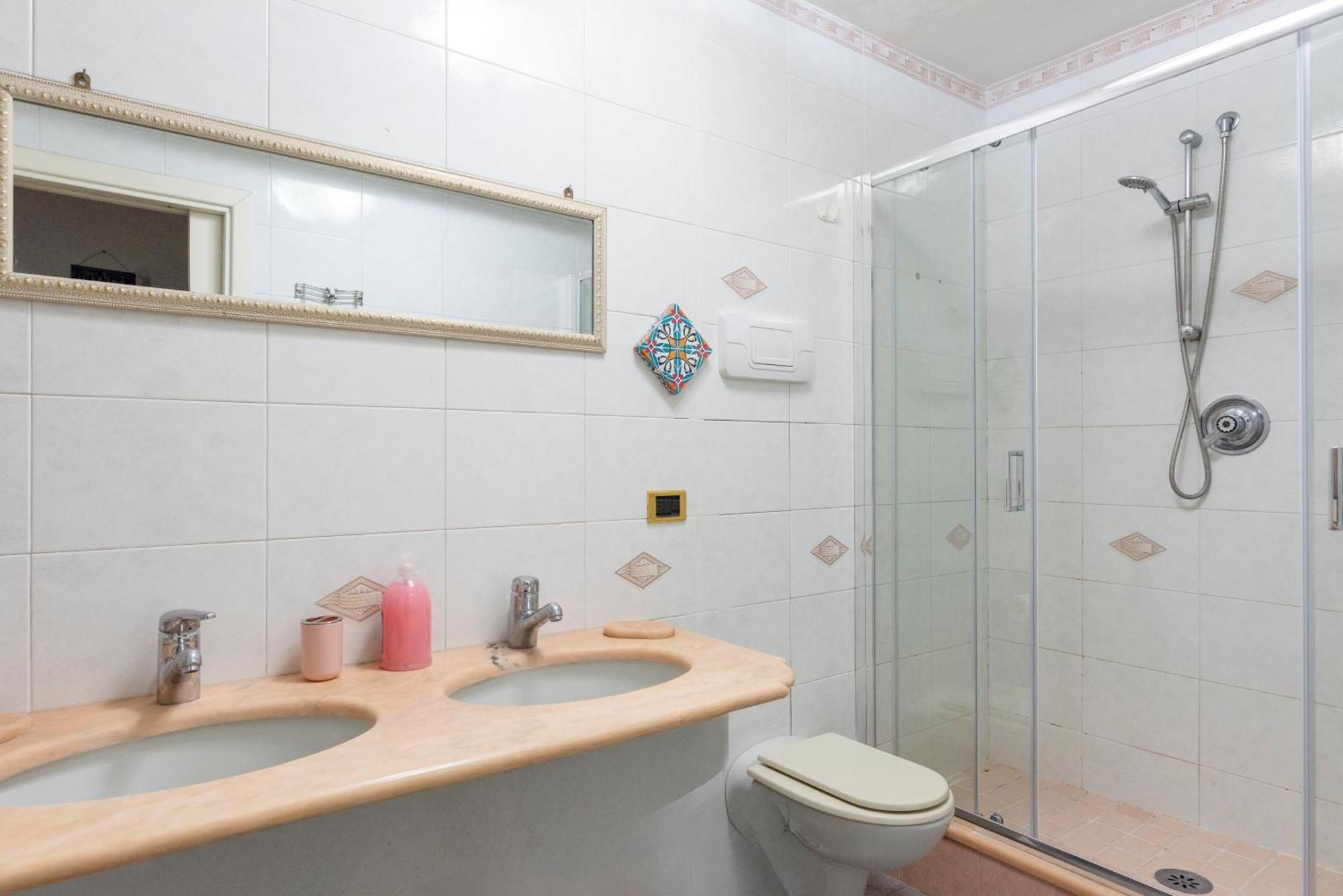 Centro, Dm Guest house