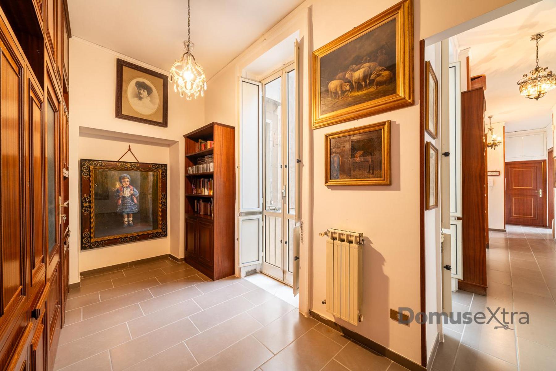 Apartment Casa Leonardo Al Gesu By Domusextra Naples