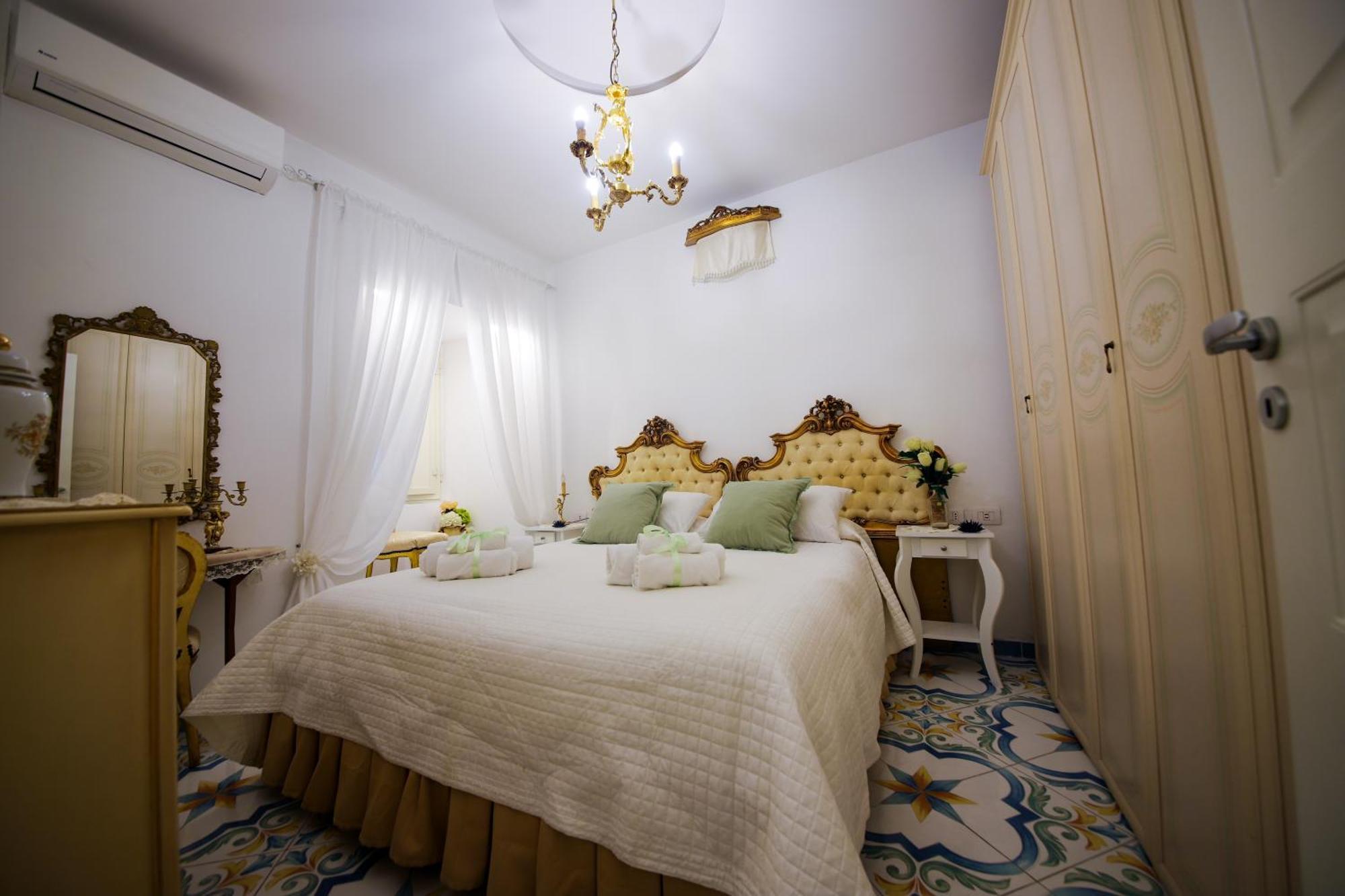 Apartment Giallo Napoletano *