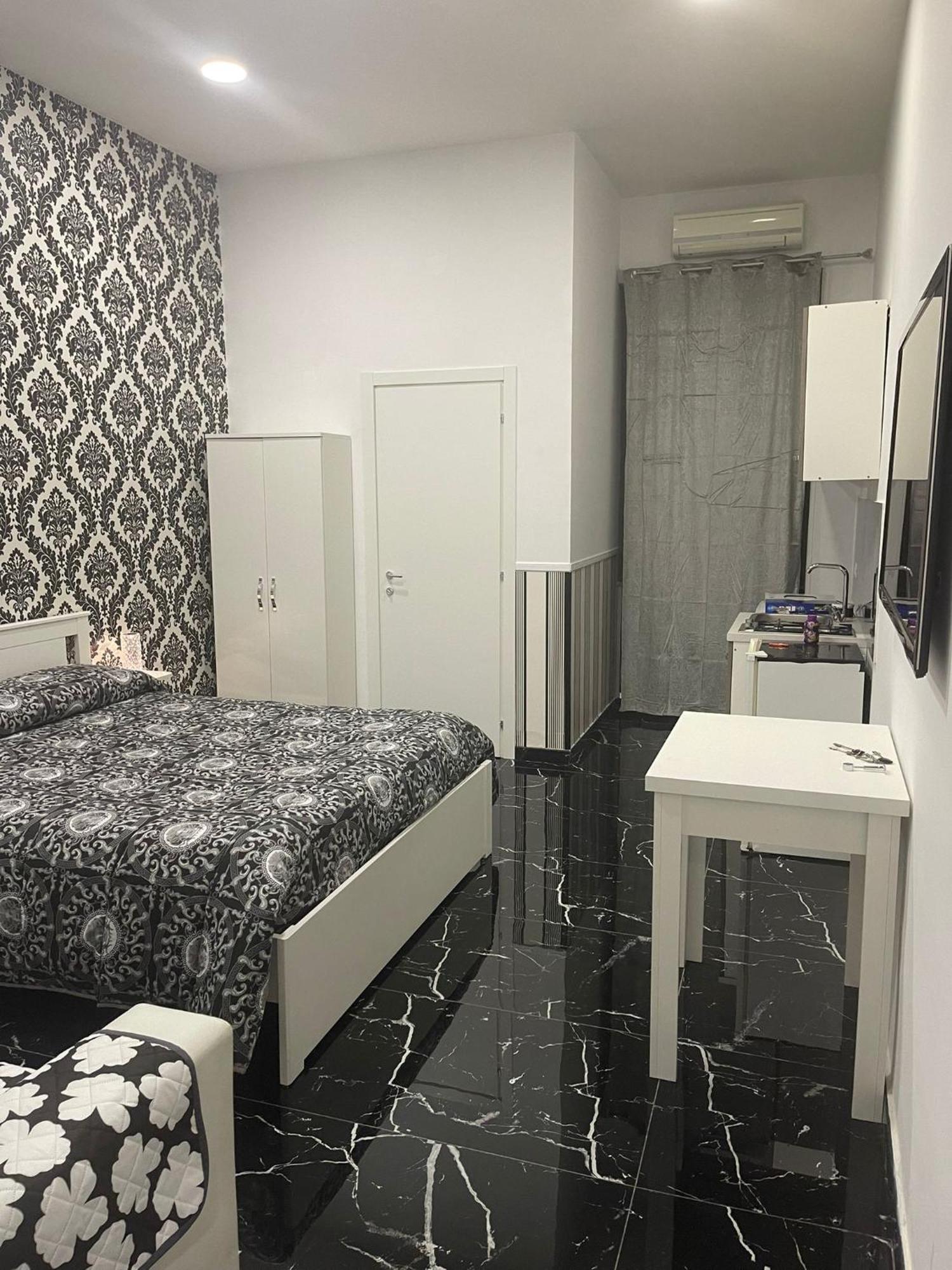 Napoli Centrale Apartment Naples