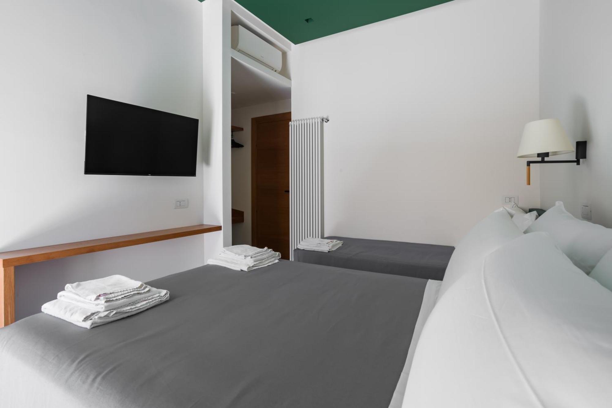 Weaver By Dimorra Aparthotel Naples