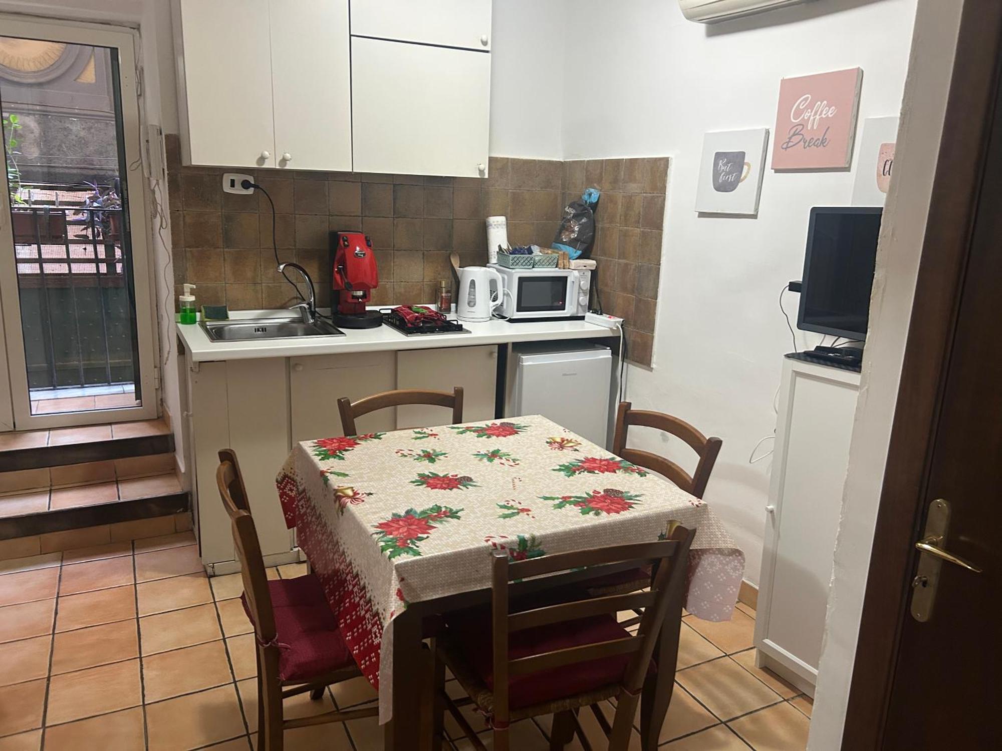 Le Di Ginevra Naples