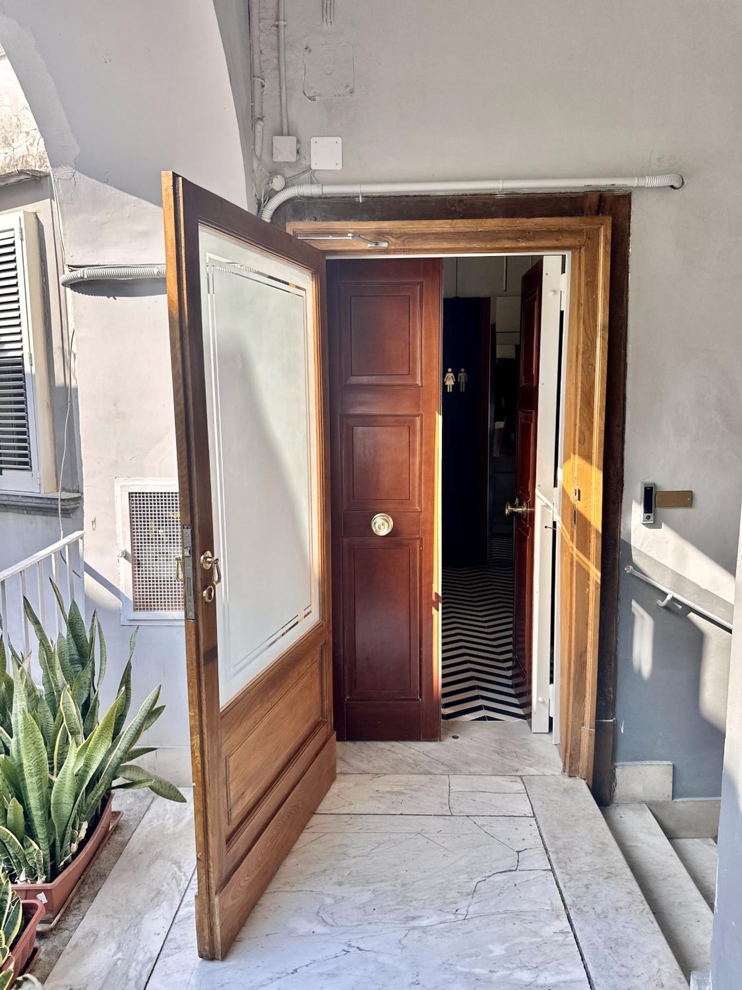 Kind Places - Experience * Naples